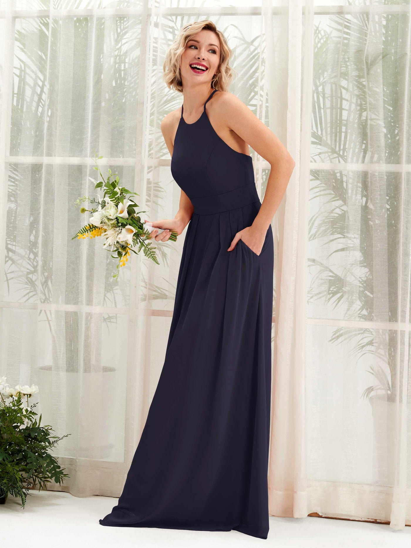 Carlyna Vestido Línea A Cuello Redondo Hasta el Suelo Bolsillos Dama de Honor Azul Marino Oscuro #color_azul-marino-oscuro