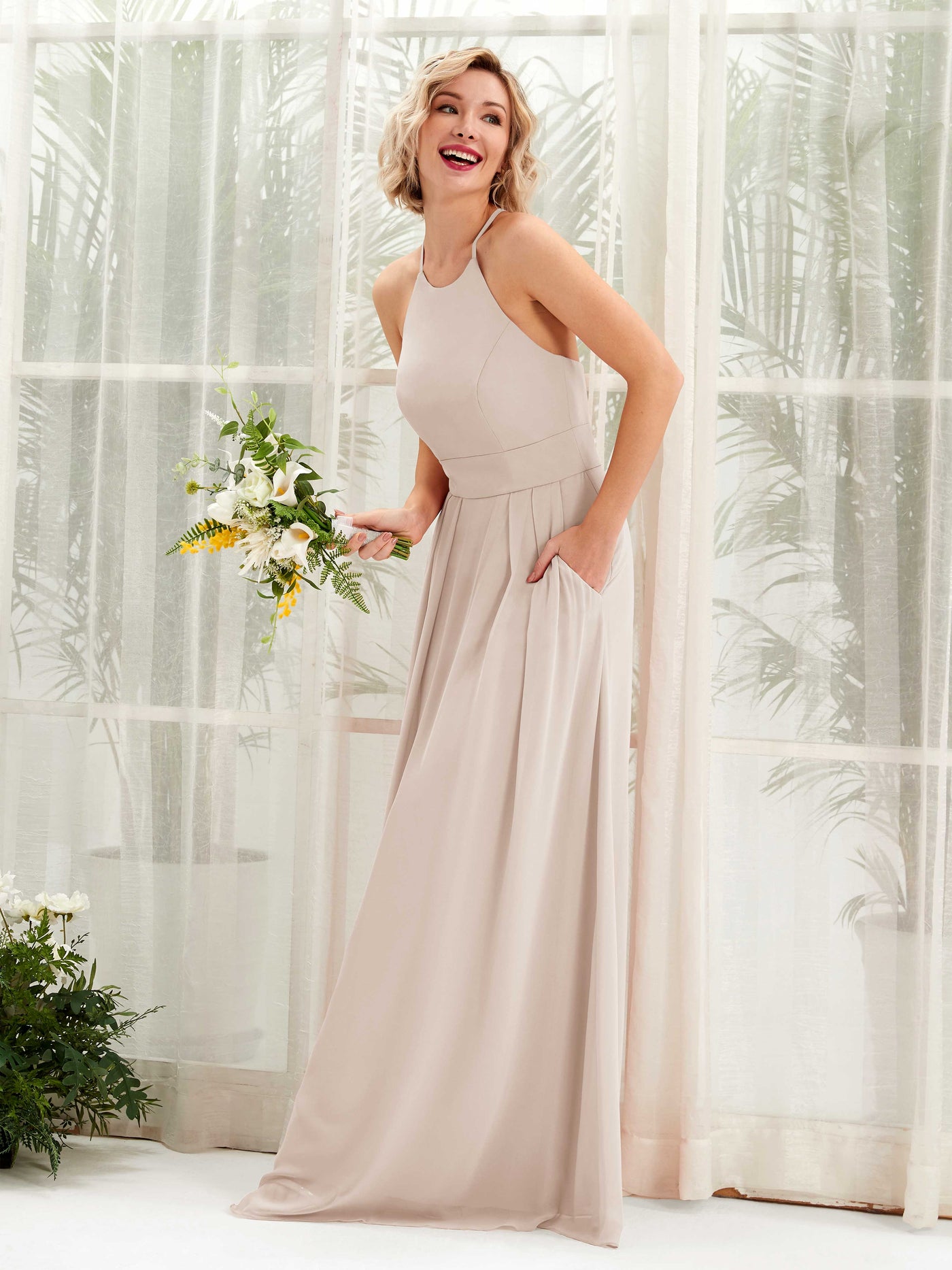 Carlyna Vestido Línea A Cuello Redondo Hasta el Suelo Bolsillos Dama de Honor Champán #color_champ-n
