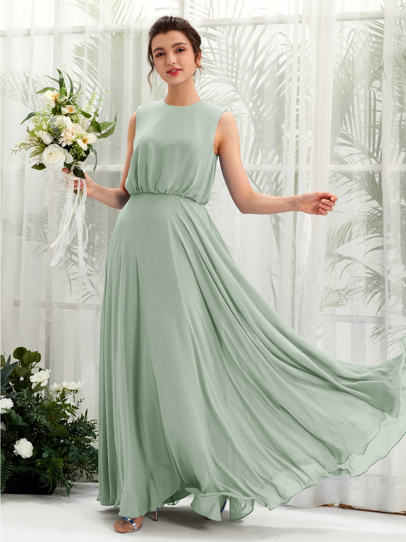 Carlyna Vestido línea A cuello redondo hasta el suelo gasa dama de honor Verde Salvia #color_verde-salvia
