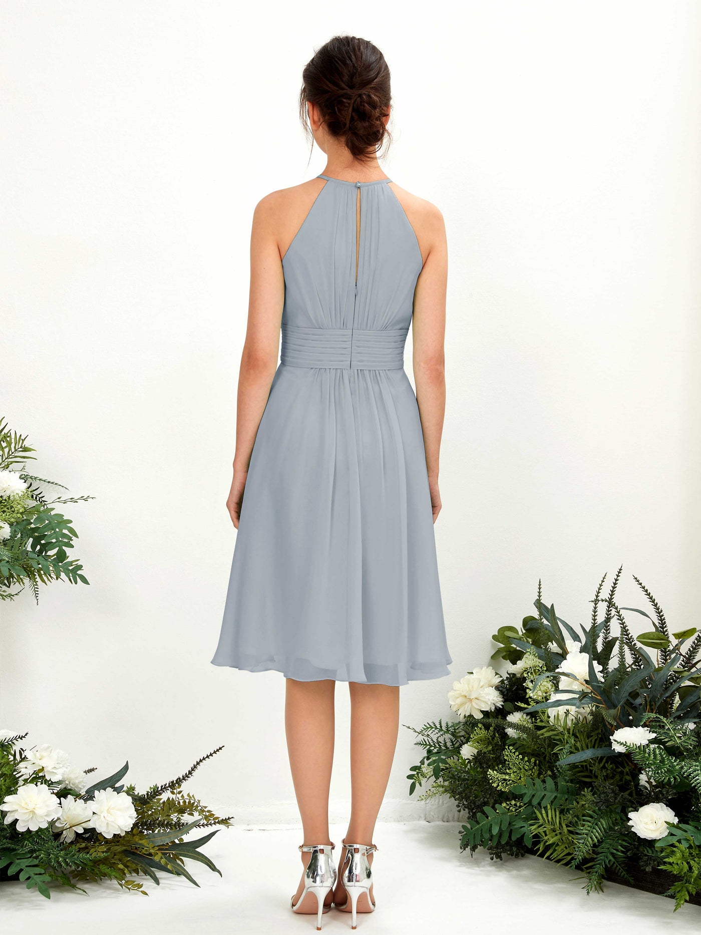 Carlyna Vestido línea A cuello redondo hasta la rodilla gasa dama de honor Azul Empolvado Mejorado #color_azul-empolvado-mejorado