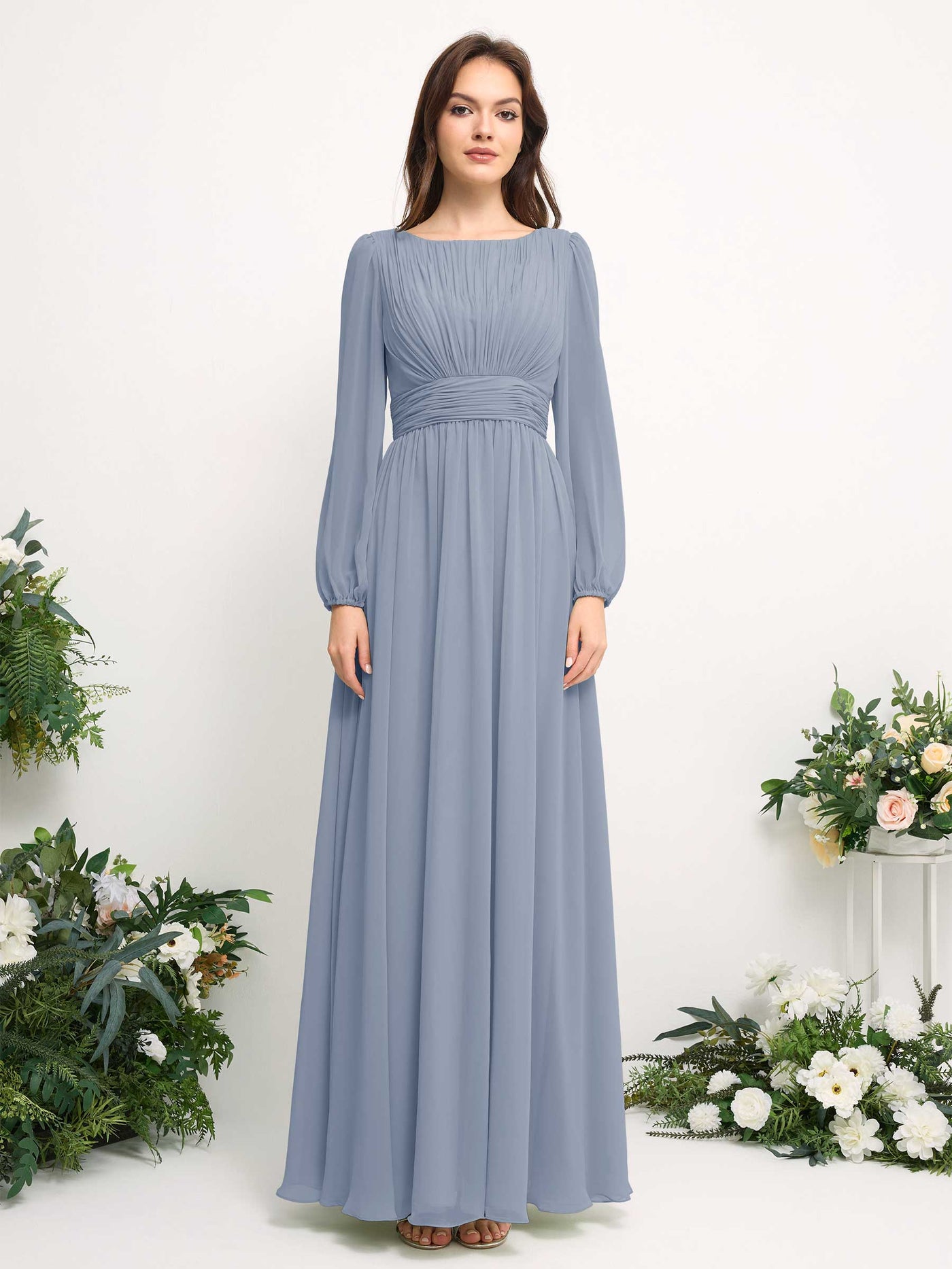 Carlyna Vestido línea A de gasa escote bandeja manga larga para dama de honor Azul Empolvado Mejorado #color_azul-empolvado-mejorado
