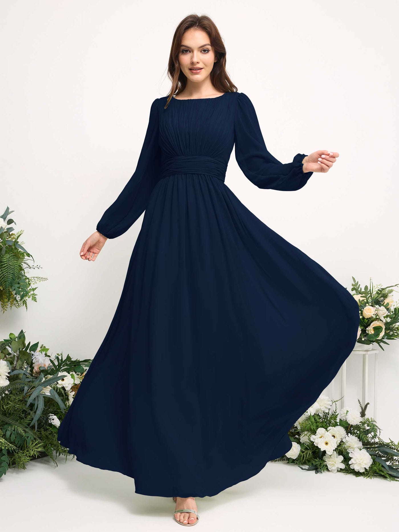 Carlyna Vestido línea A de gasa escote bandeja manga larga para dama de honor Azul Marino #color_azul-marino