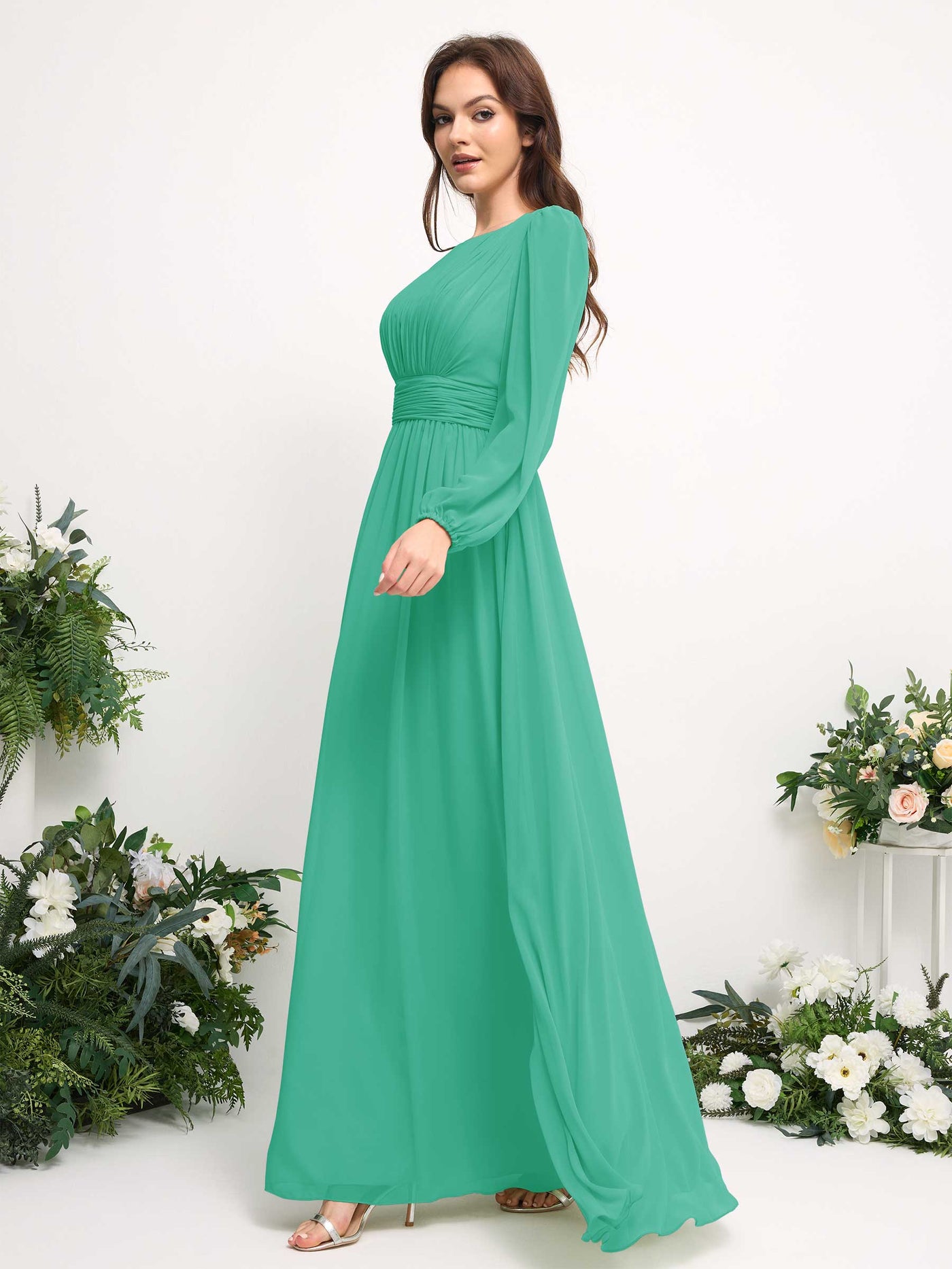 Carlyna Vestido línea A de gasa escote bandeja manga larga para dama de honor Azul Tiffany #color_azul-tiffany