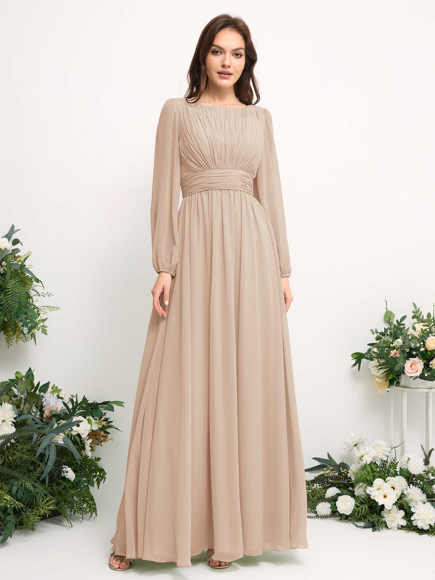 Carlyna Vestido línea A de gasa escote bandeja manga larga para dama de honor Champán #color_champ-n