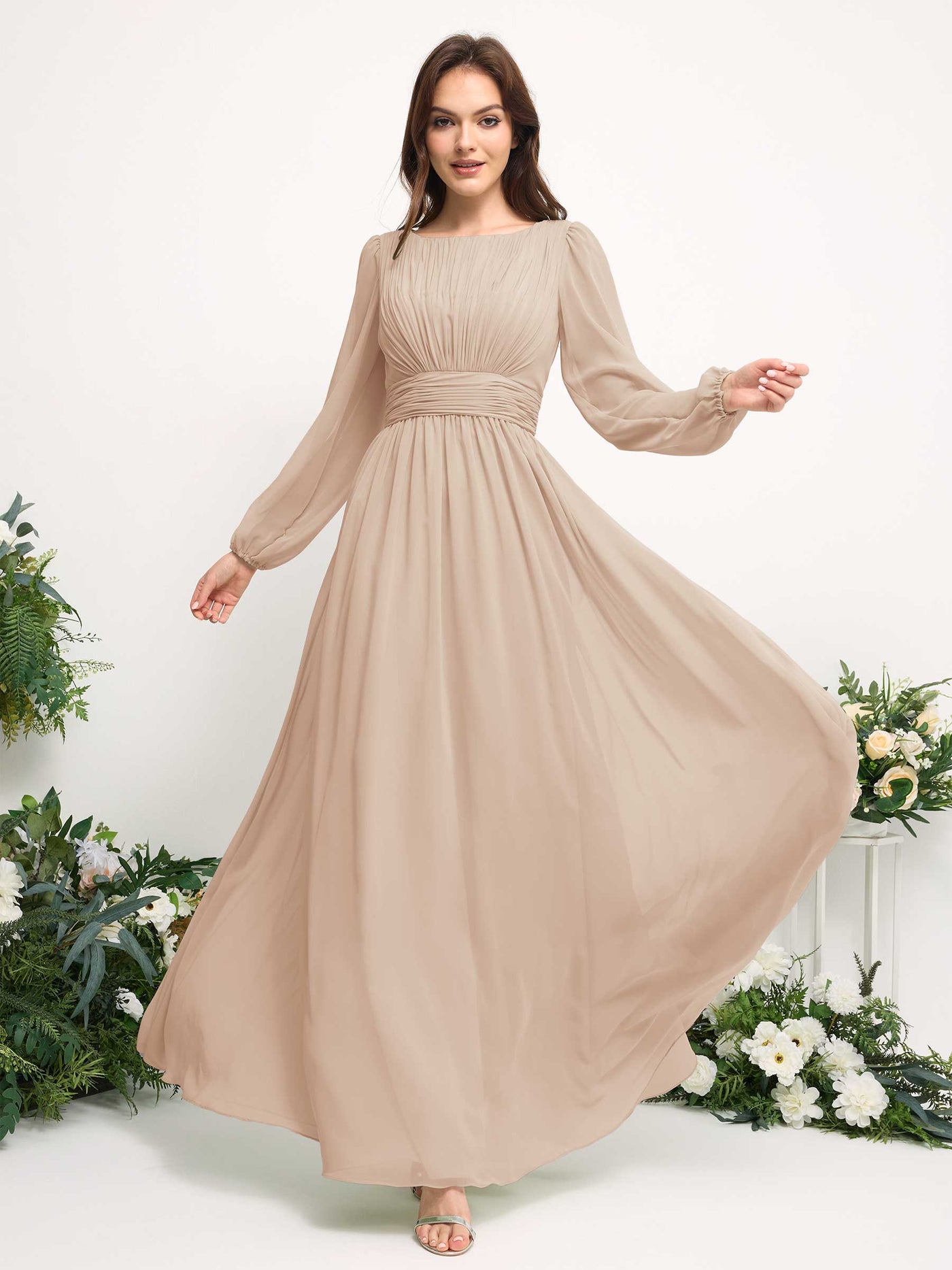 Carlyna Vestido línea A de gasa escote bandeja manga larga para dama de honor Champán #color_champ-n