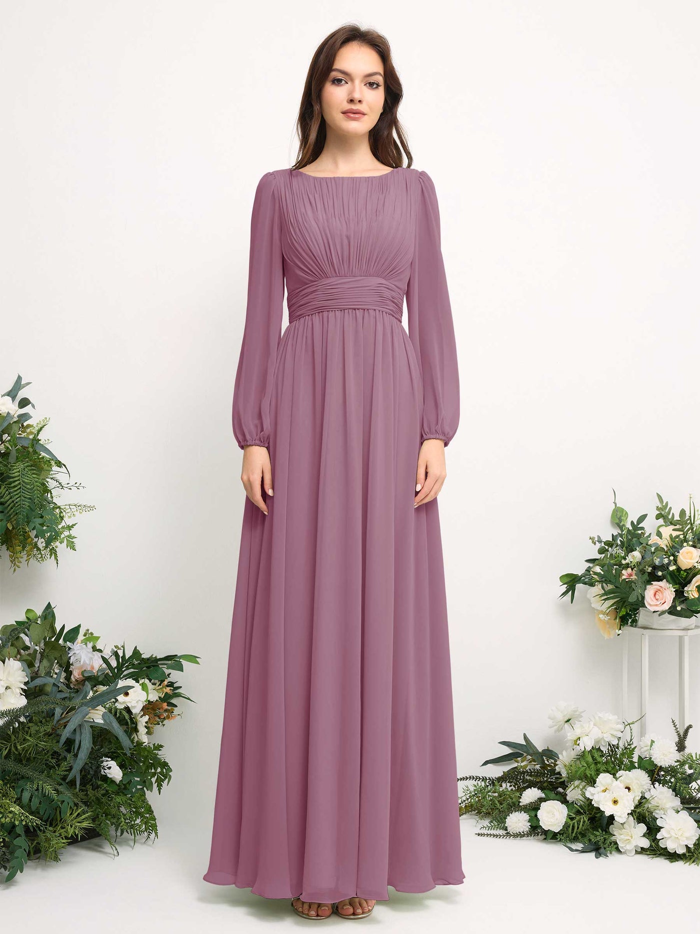 Carlyna Vestido línea A de gasa escote bandeja manga larga para dama de honor Malva Clásico #color_malva-cl-sico