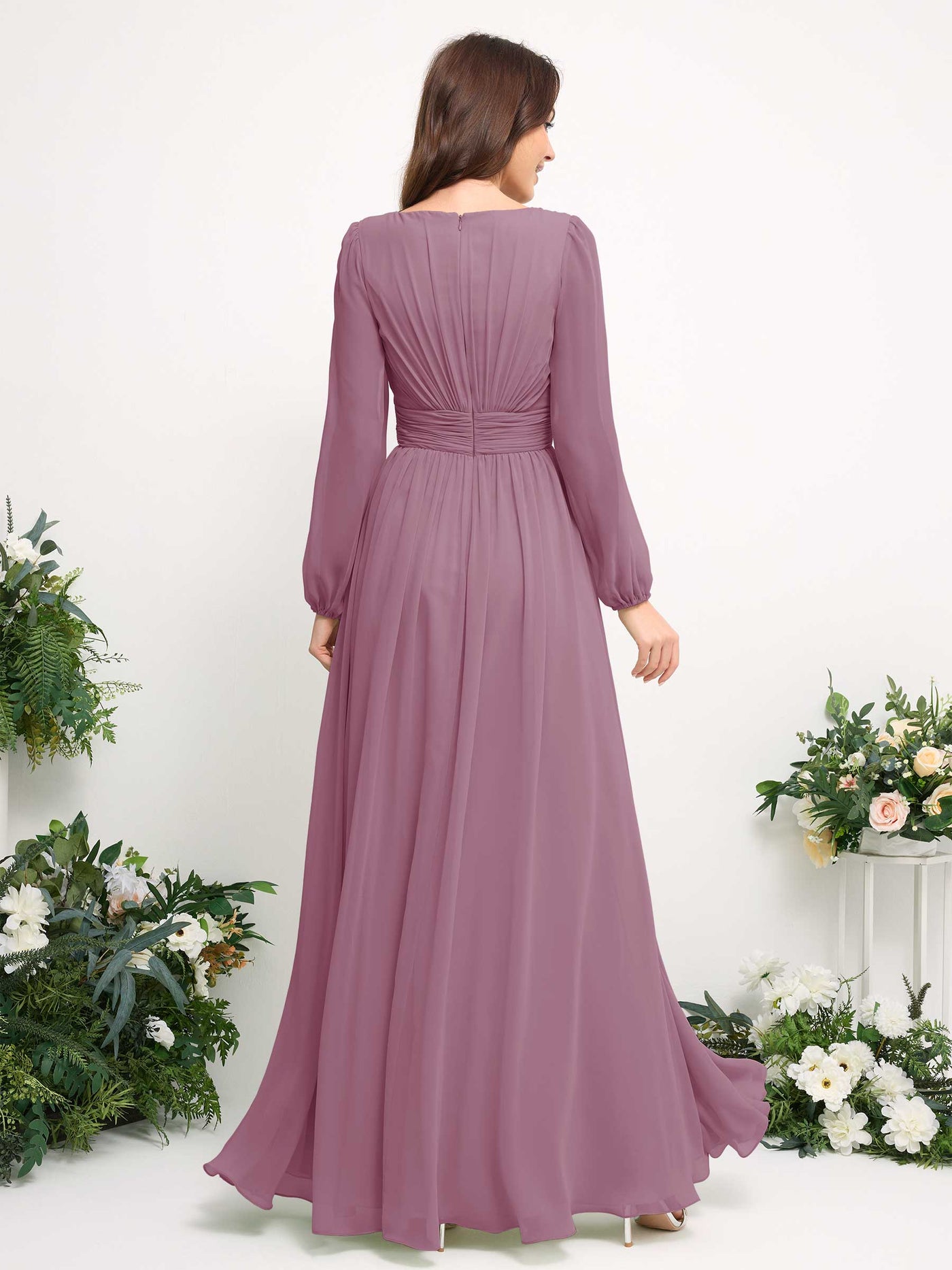 Carlyna Vestido línea A de gasa escote bandeja manga larga para dama de honor Malva Clásico #color_malva-cl-sico