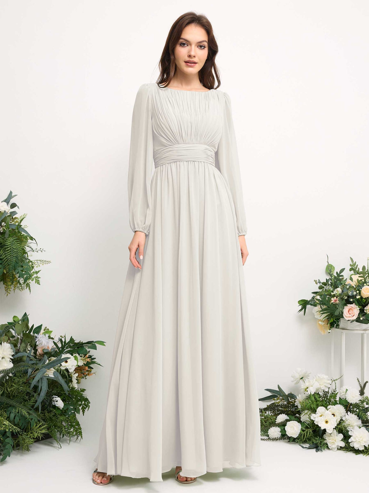 Carlyna Vestido línea A de gasa escote bandeja manga larga para dama de honor Marfil #color_marfil