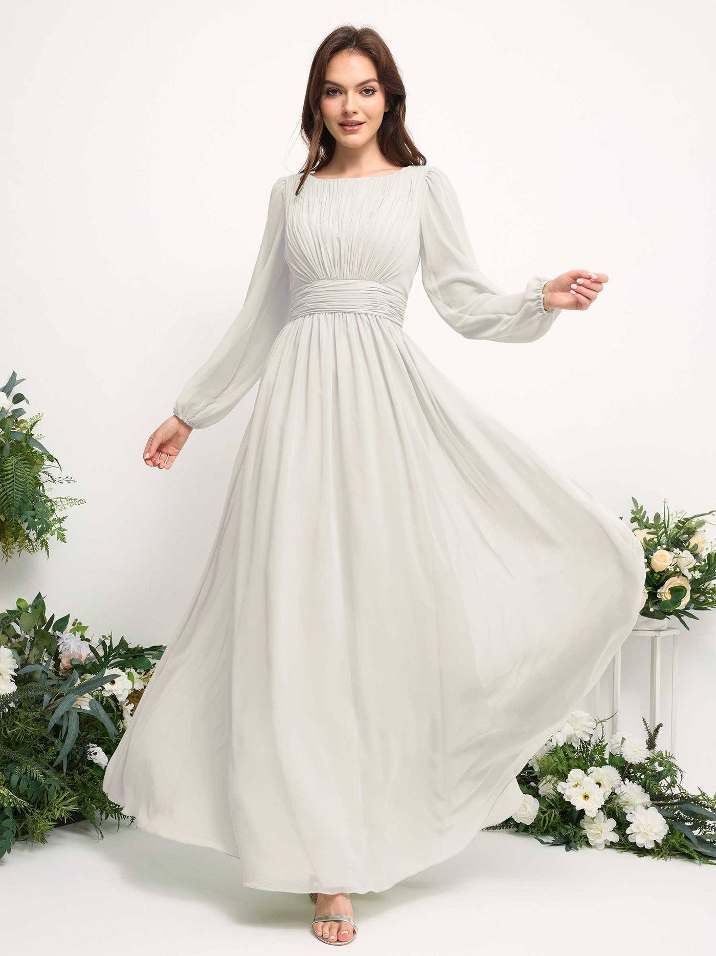 Carlyna Vestido línea A de gasa escote bandeja manga larga para dama de honor Marfil #color_marfil