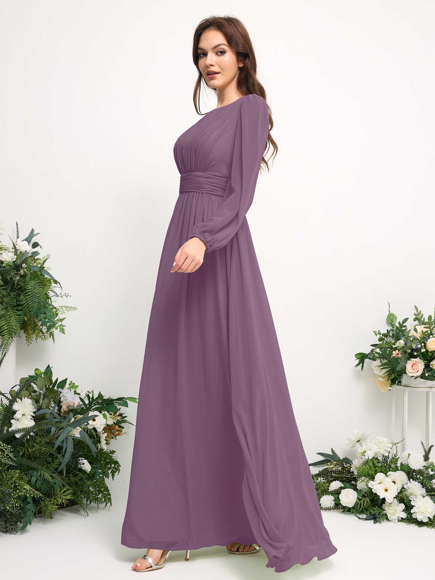 Carlyna Vestido línea A de gasa escote bandeja manga larga para dama de honor Niebla Orquídea #color_niebla-orqu-dea