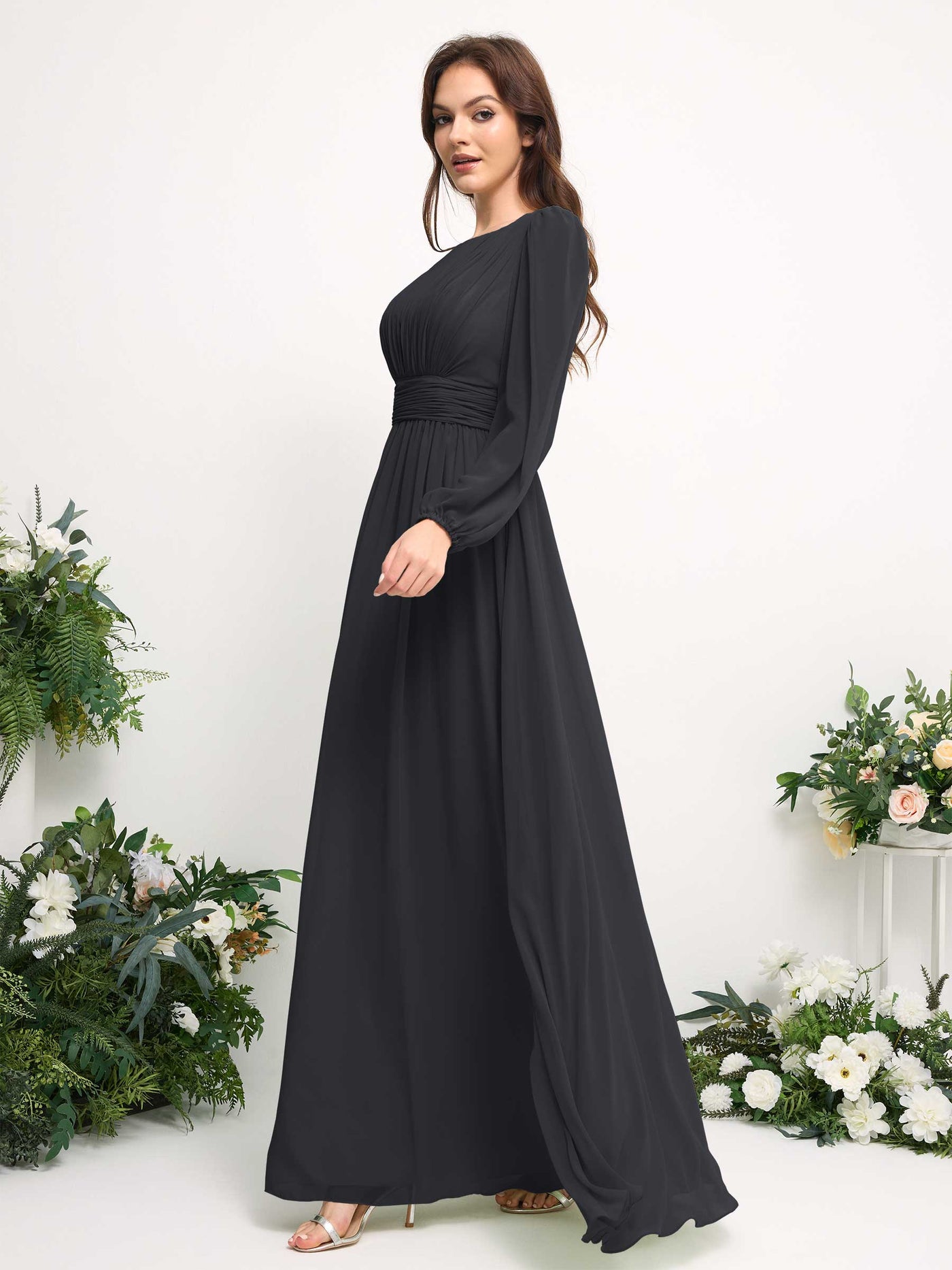 Carlyna Vestido línea A de gasa escote bandeja manga larga para dama de honor Peltre #color_peltre