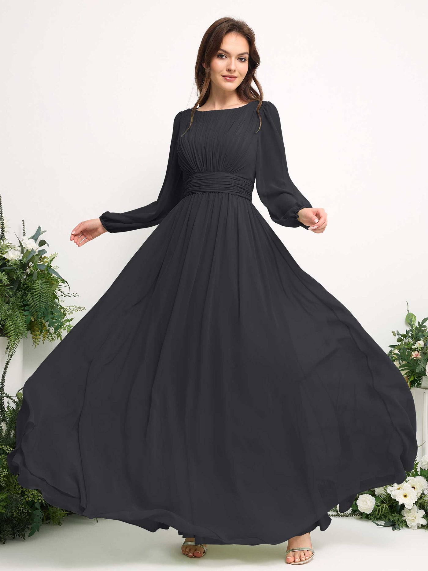 Carlyna Vestido línea A de gasa escote bandeja manga larga para dama de honor Peltre #color_peltre