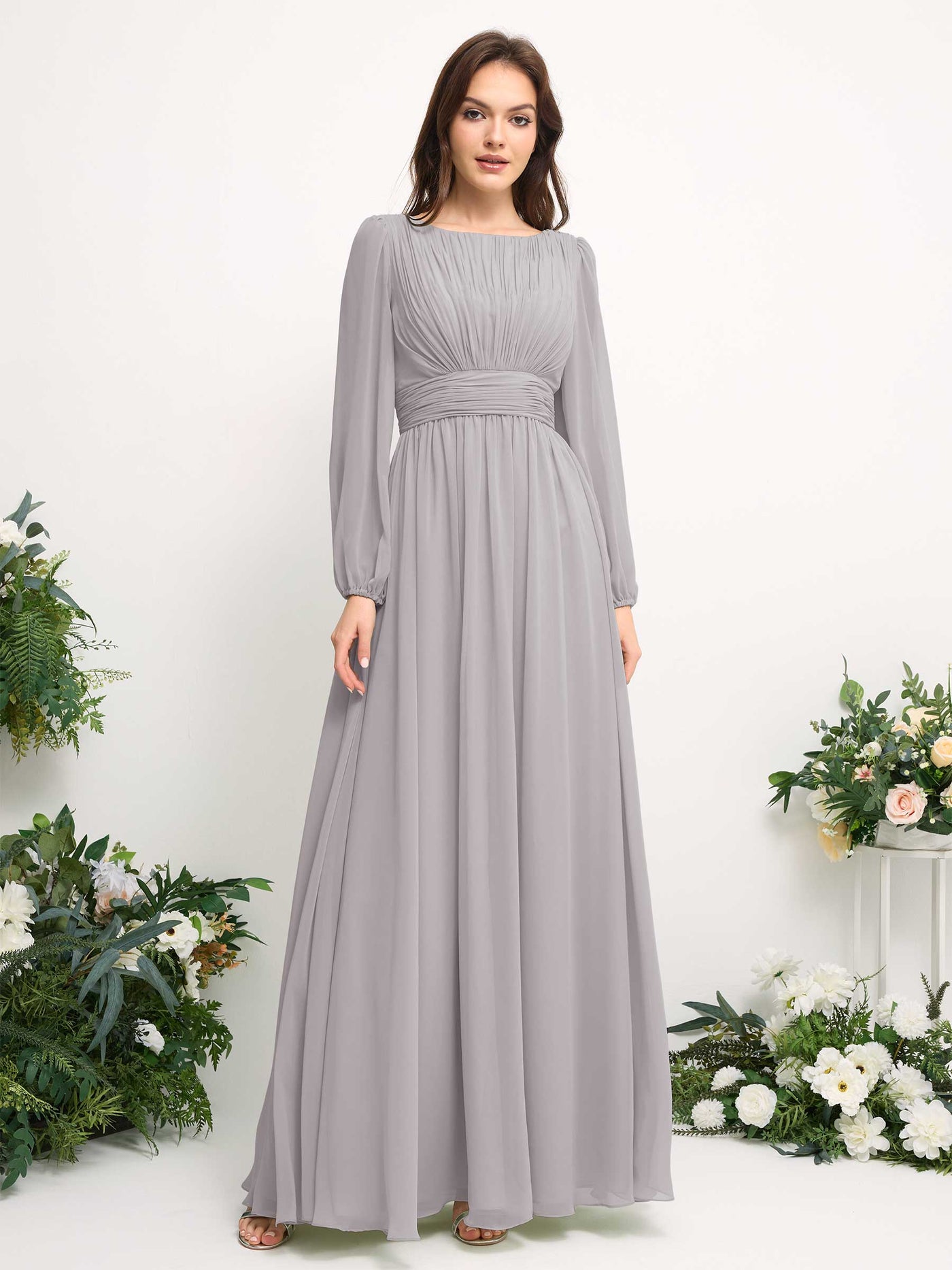 Carlyna Vestido línea A de gasa escote bandeja manga larga para dama de honor Plata #color_plata