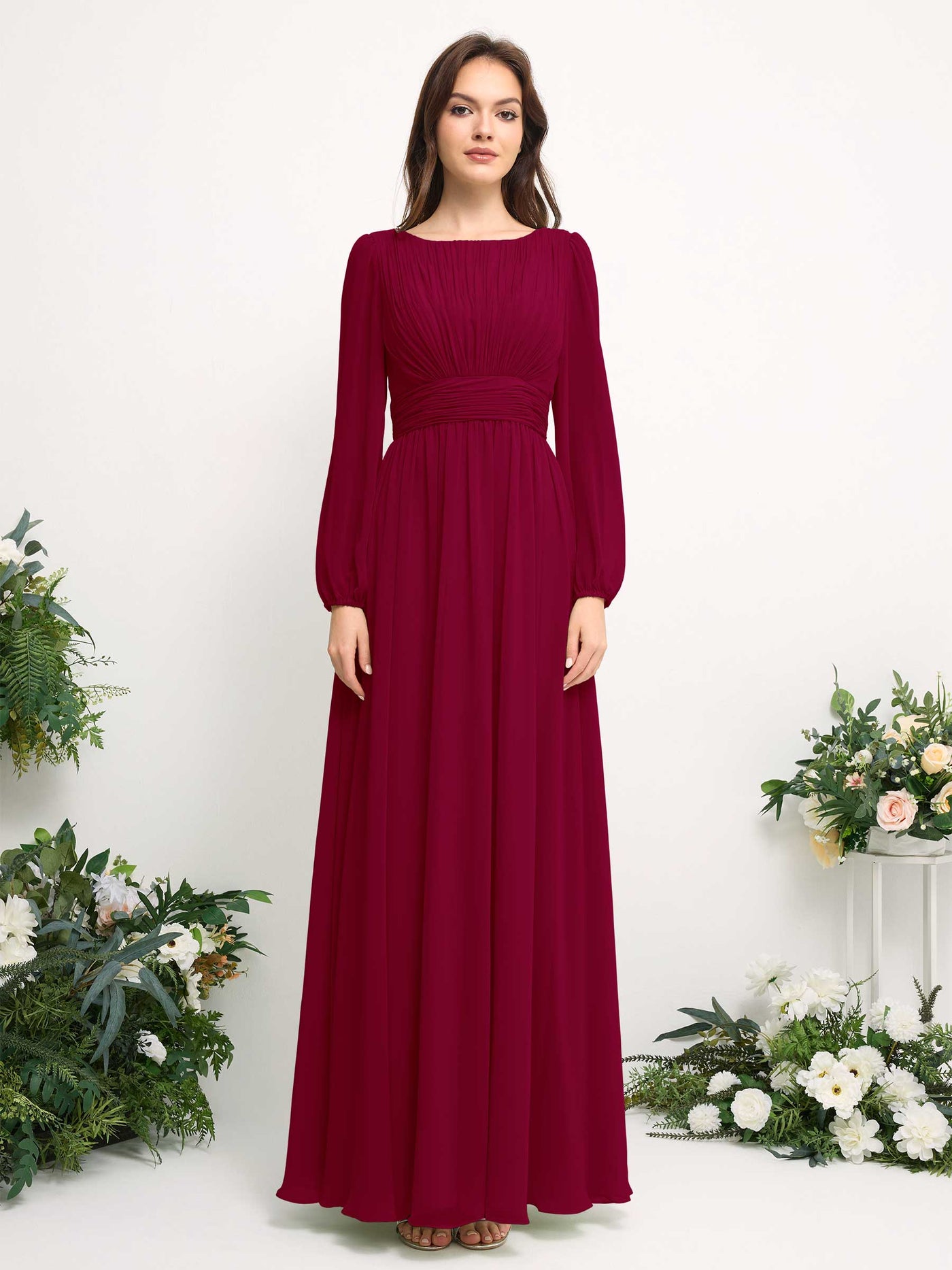 Carlyna Vestido línea A de gasa escote bandeja manga larga para dama de honor Rojo Bufón #color_rojo-buf-n