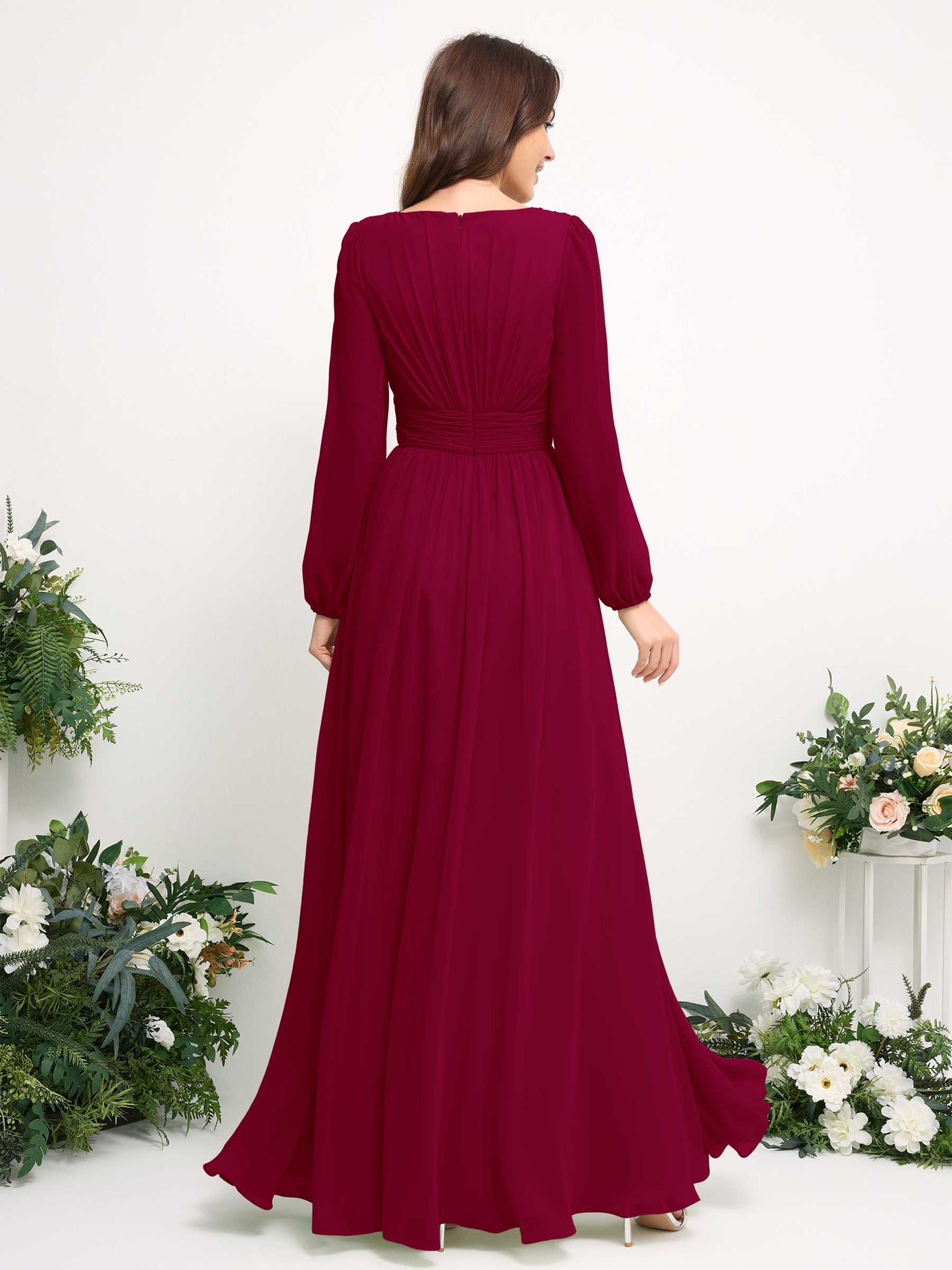 Carlyna Vestido línea A de gasa escote bandeja manga larga para dama de honor Rojo Bufón #color_rojo-buf-n