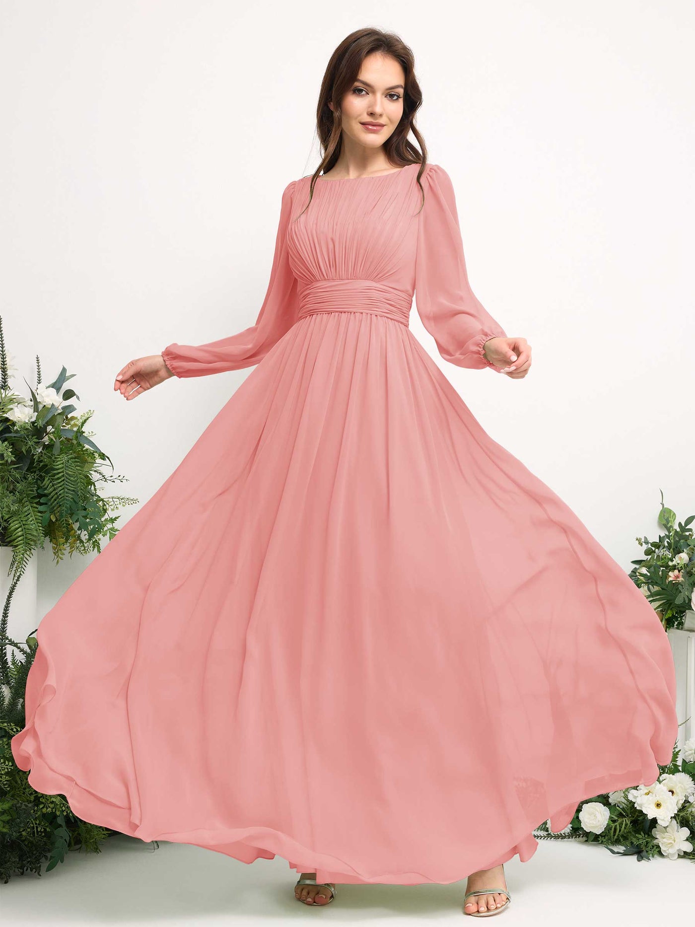 Carlyna Vestido línea A de gasa escote bandeja manga larga para dama de honor Rosa Ballet #color_rosa-ballet
