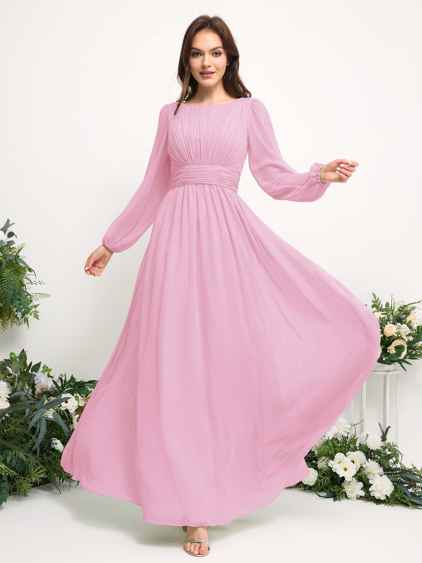 Carlyna Vestido línea A de gasa escote bandeja manga larga para dama de honor Rosa Caramelo #color_rosa-caramelo