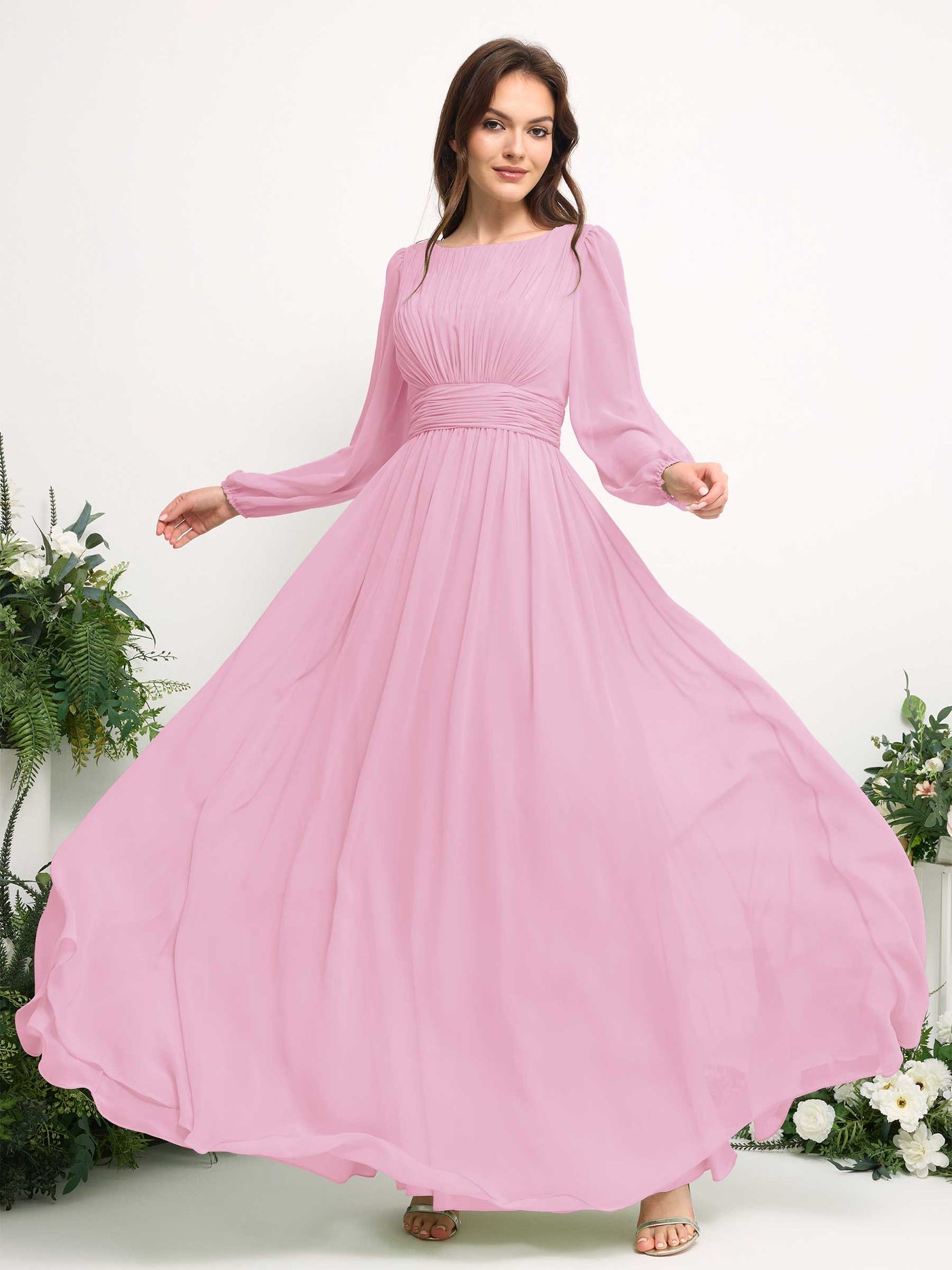 Carlyna Vestido línea A de gasa escote bandeja manga larga para dama de honor Rosa Caramelo #color_rosa-caramelo