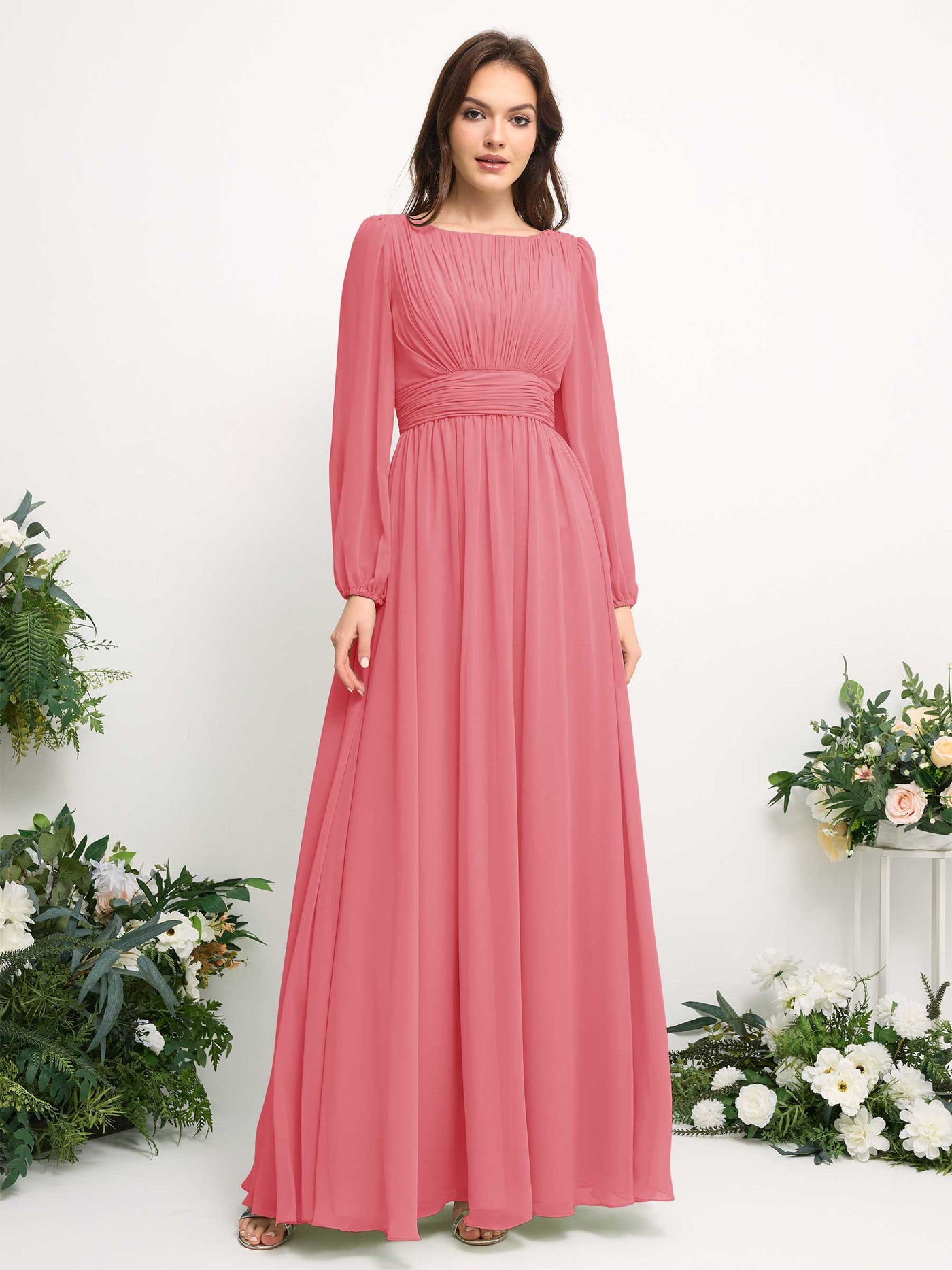 Carlyna Vestido línea A de gasa escote bandeja manga larga para dama de honor Rosa Coral #color_rosa-coral