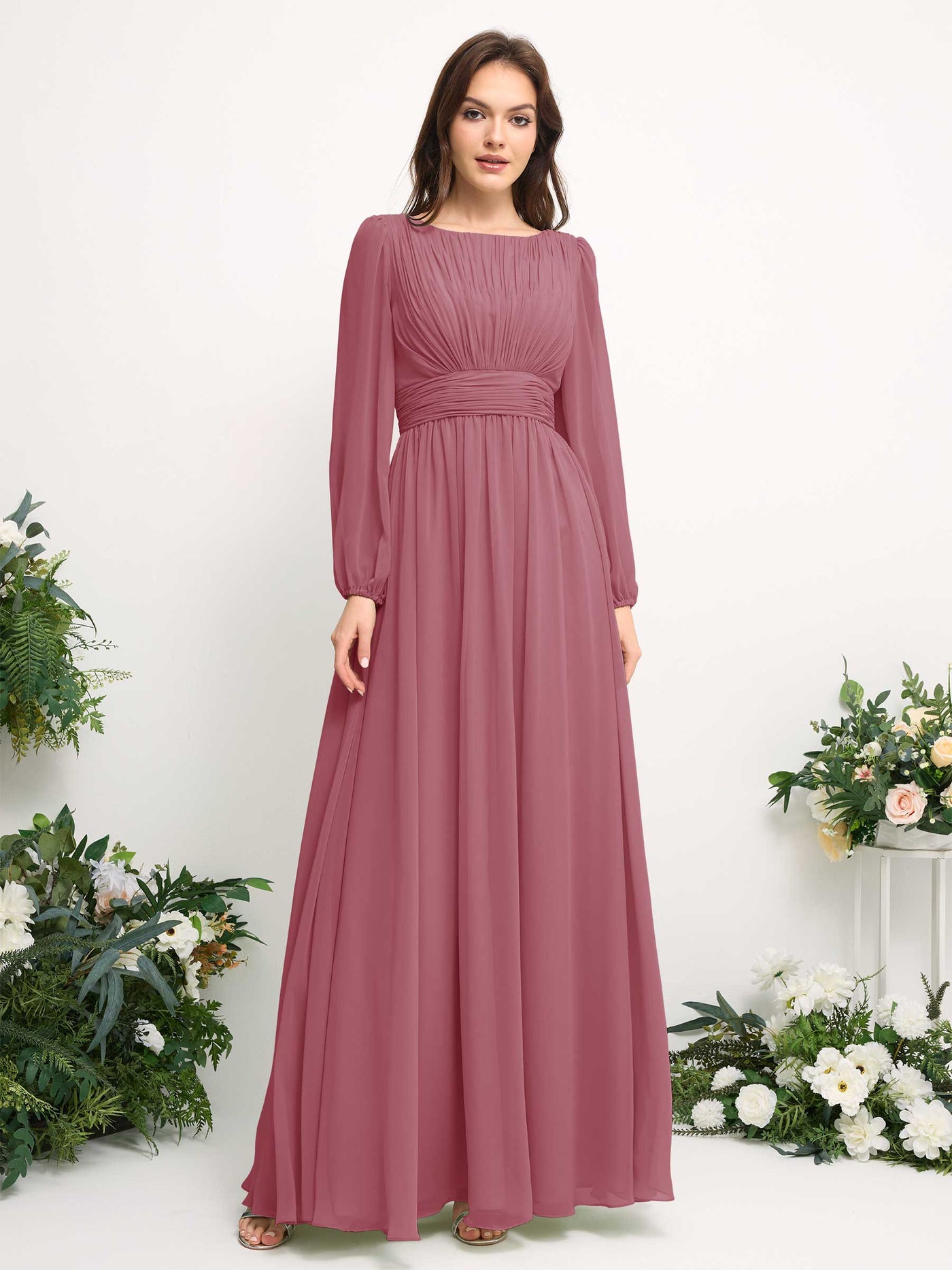 Carlyna Vestido línea A de gasa escote bandeja manga larga para dama de honor Rosa Del Desierto #color_rosa-del-desierto