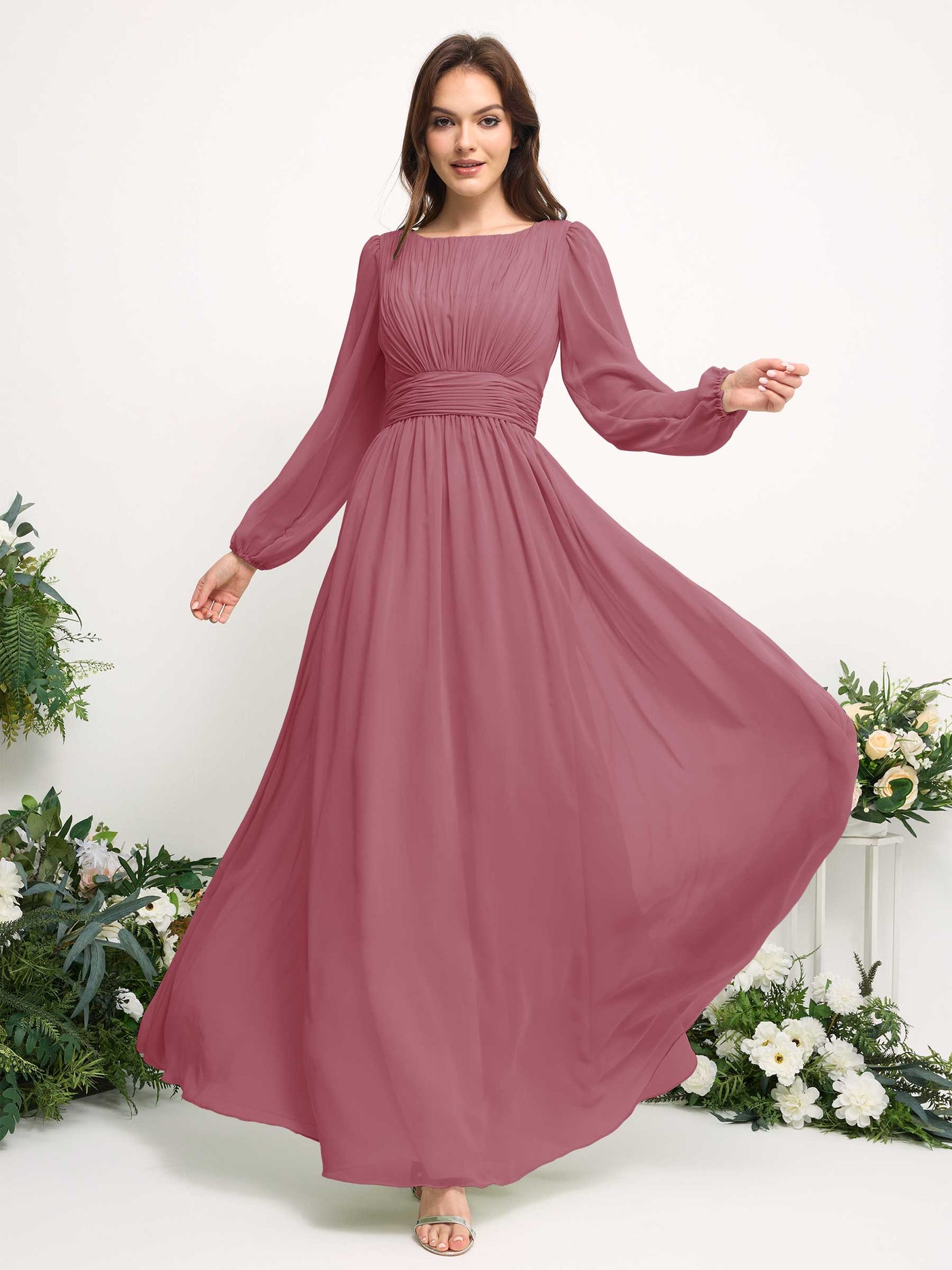 Carlyna Vestido línea A de gasa escote bandeja manga larga para dama de honor Rosa Del Desierto #color_rosa-del-desierto