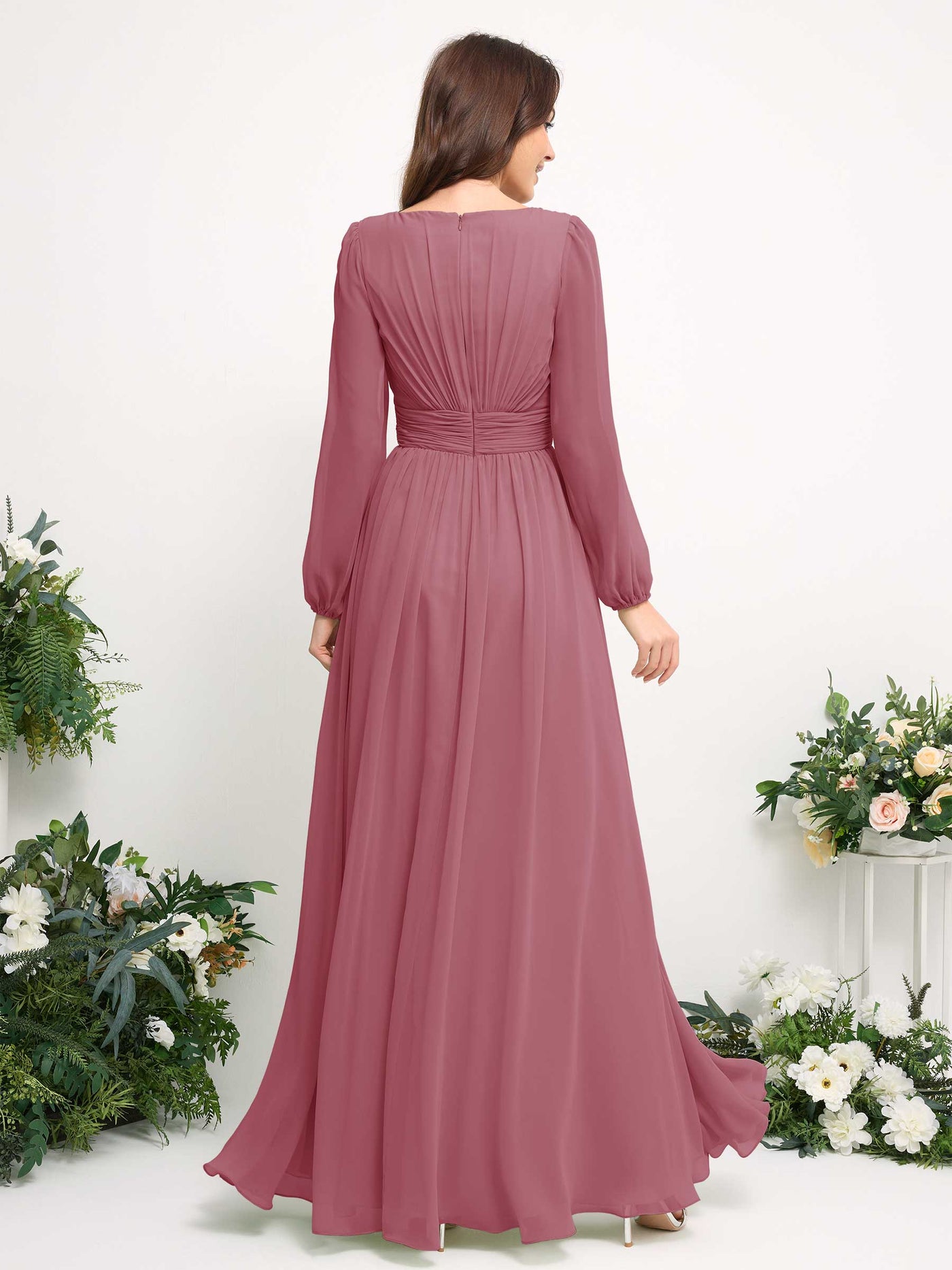 Carlyna Vestido línea A de gasa escote bandeja manga larga para dama de honor Rosa Del Desierto #color_rosa-del-desierto