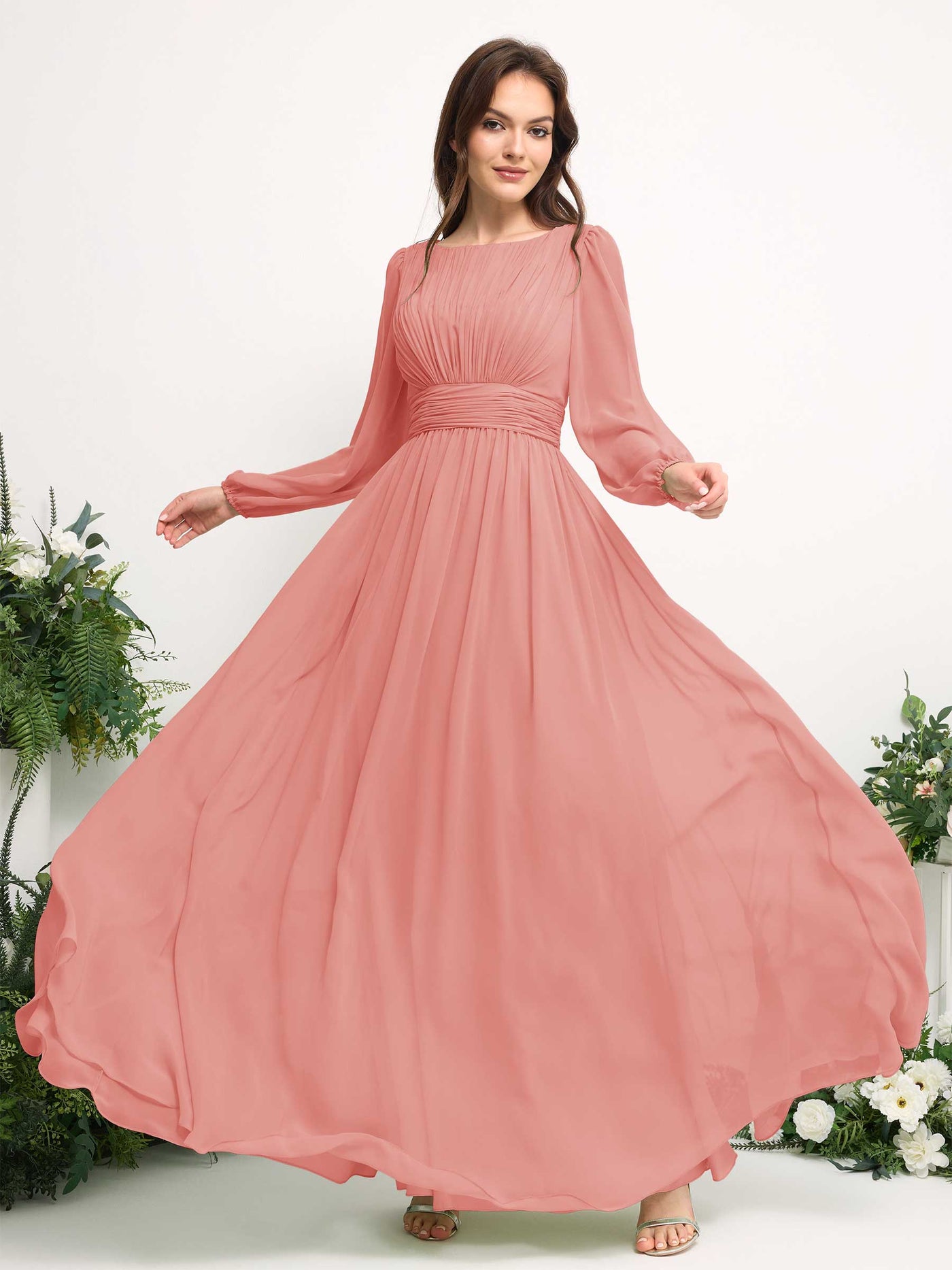 Carlyna Vestido línea A de gasa escote bandeja manga larga para dama de honor Rosa Melocotón #color_rosa-melocot-n