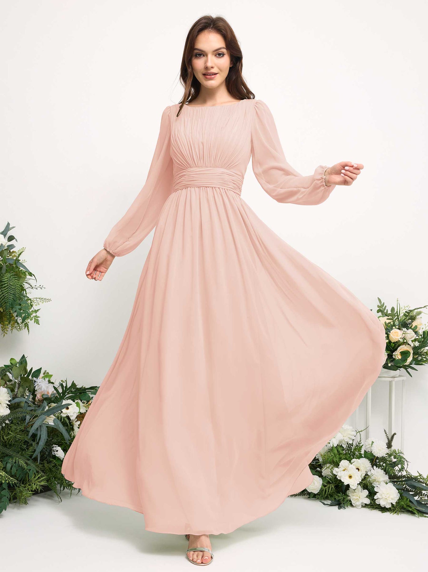 Carlyna Vestido línea A de gasa escote bandeja manga larga para dama de honor Rosa Perla #color_rosa-perla