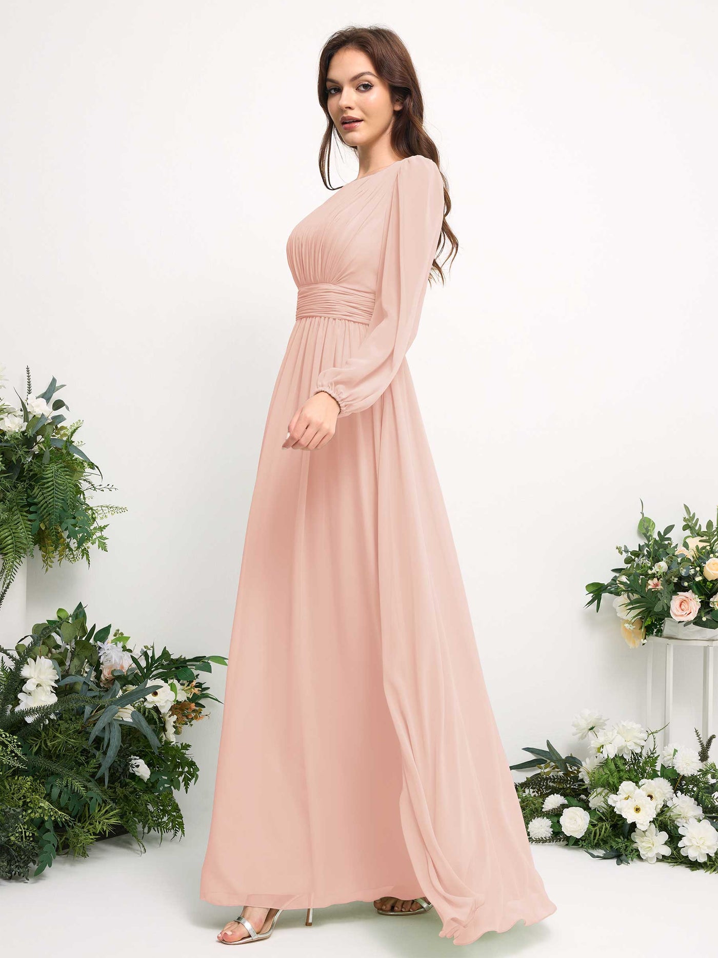 Carlyna Vestido línea A de gasa escote bandeja manga larga para dama de honor Rosa Perla #color_rosa-perla