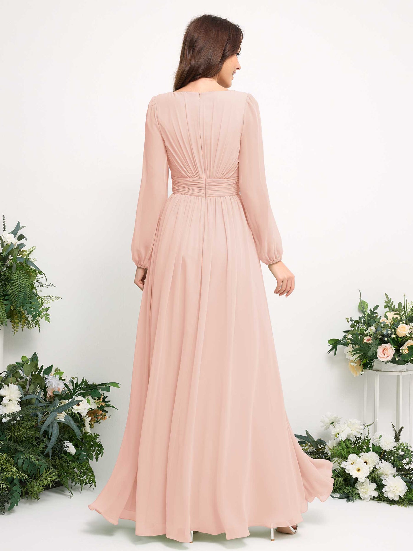 Carlyna Vestido línea A de gasa escote bandeja manga larga para dama de honor Rosa Perla #color_rosa-perla