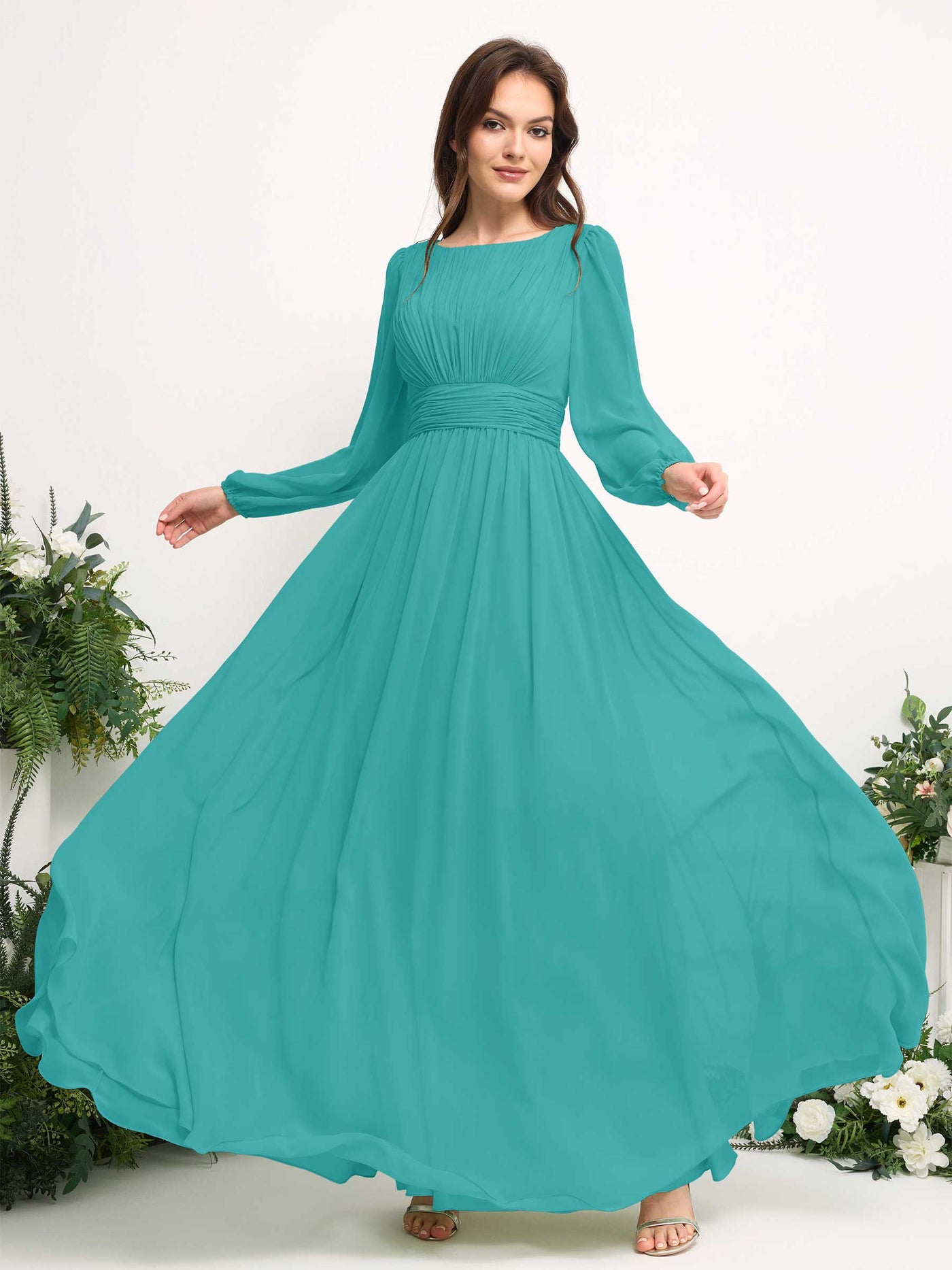 Carlyna Vestido línea A de gasa escote bandeja manga larga para dama de honor Turquesa #color_turquesa