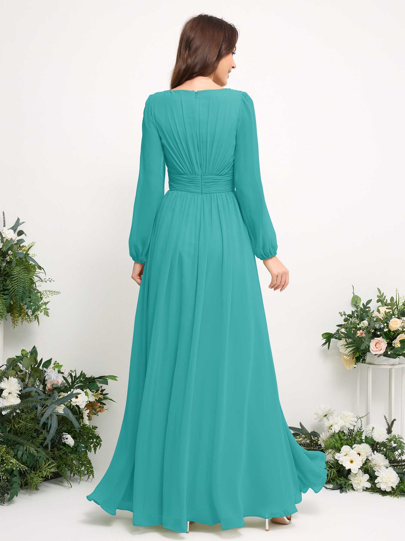 Carlyna Vestido línea A de gasa escote bandeja manga larga para dama de honor Turquesa #color_turquesa