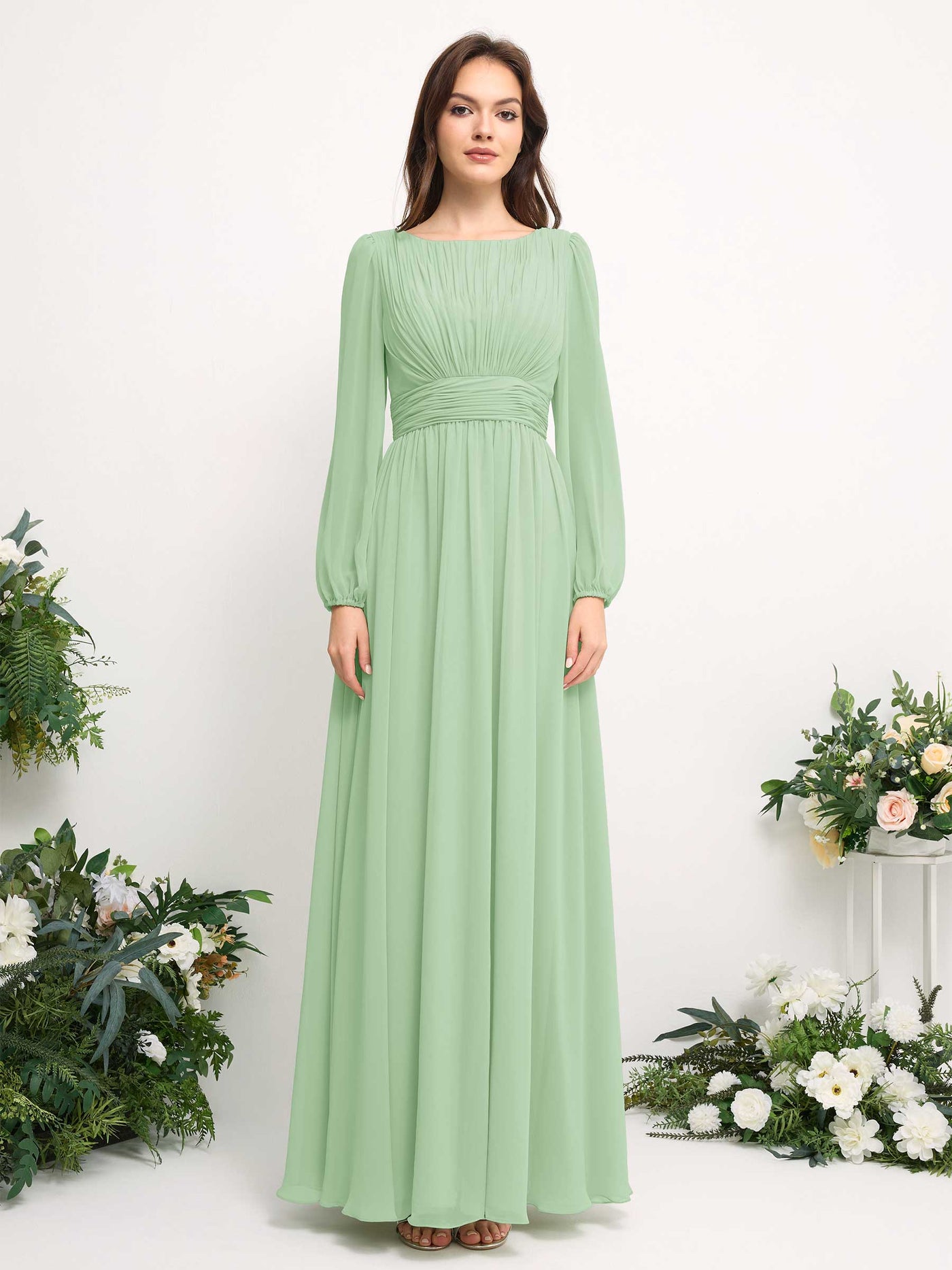 Carlyna Vestido línea A de gasa escote bandeja manga larga para dama de honor Verde Menta #color_verde-menta