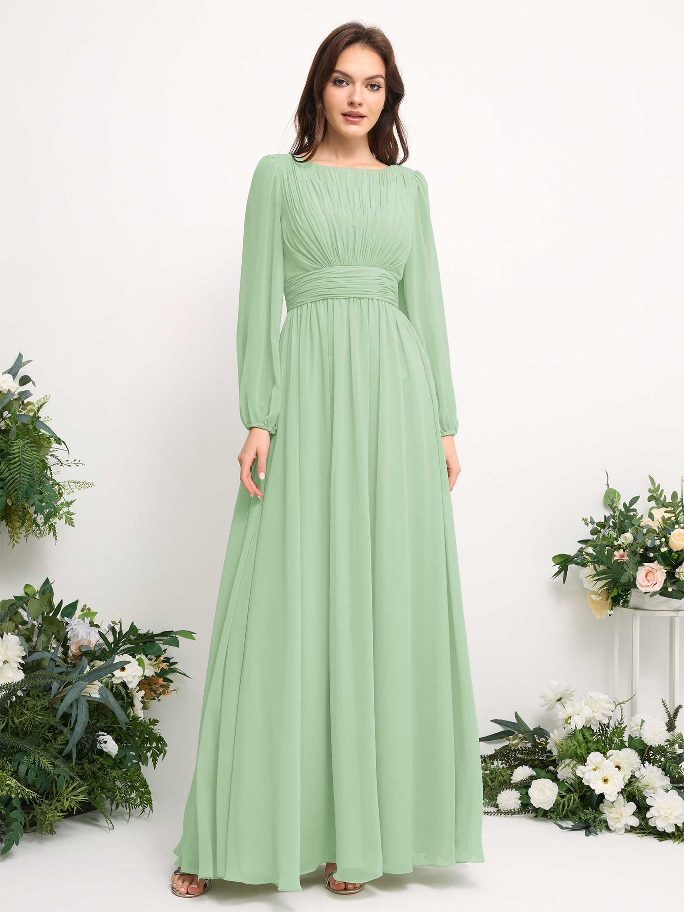 Carlyna Vestido línea A de gasa escote bandeja manga larga para dama de honor Verde Menta #color_verde-menta