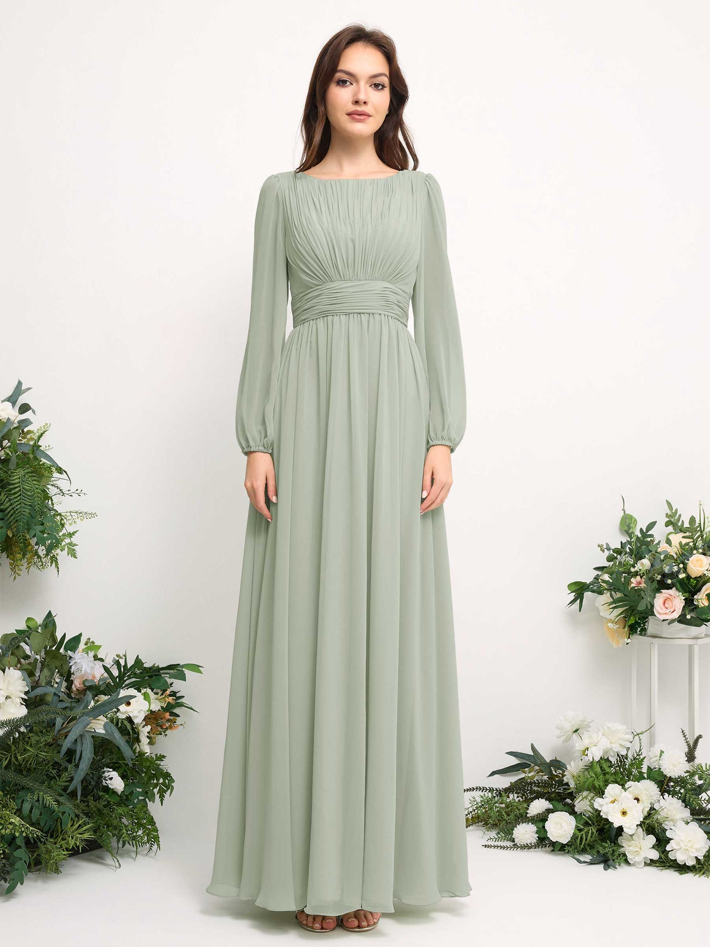 Carlyna Vestido línea A de gasa escote bandeja manga larga para dama de honor Verde Salvia #color_verde-salvia