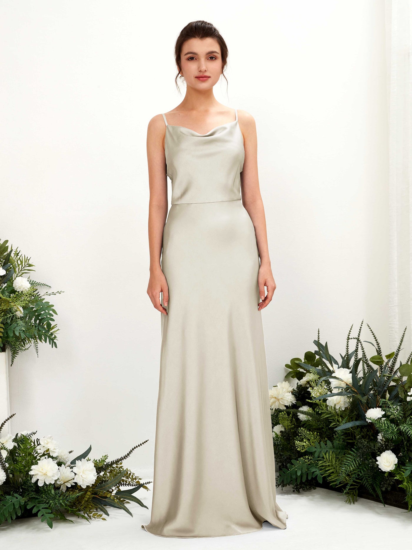 Carlyna Vestido línea A escote drapeado hasta el suelo dama de honor Champán #color_champ-n
