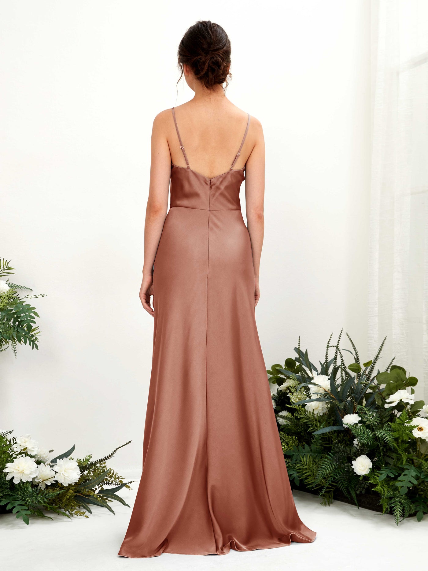Carlyna Vestido línea A escote drapeado hasta el suelo dama de honor Siena Natural #color_siena-natural
