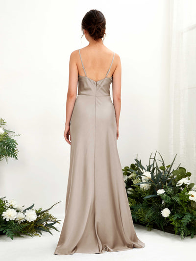 Carlyna Vestido línea A escote drapeado hasta el suelo dama de honor Taupe #color_taupe