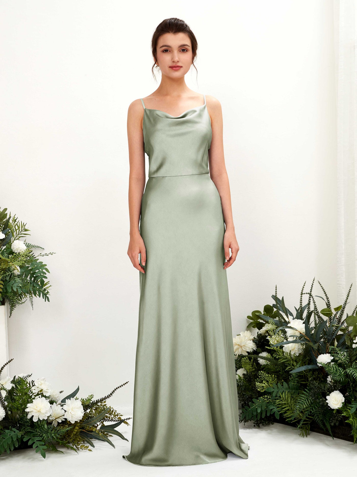 Carlyna Vestido línea A escote drapeado hasta el suelo dama de honor Verde Salvia #color_verde-salvia