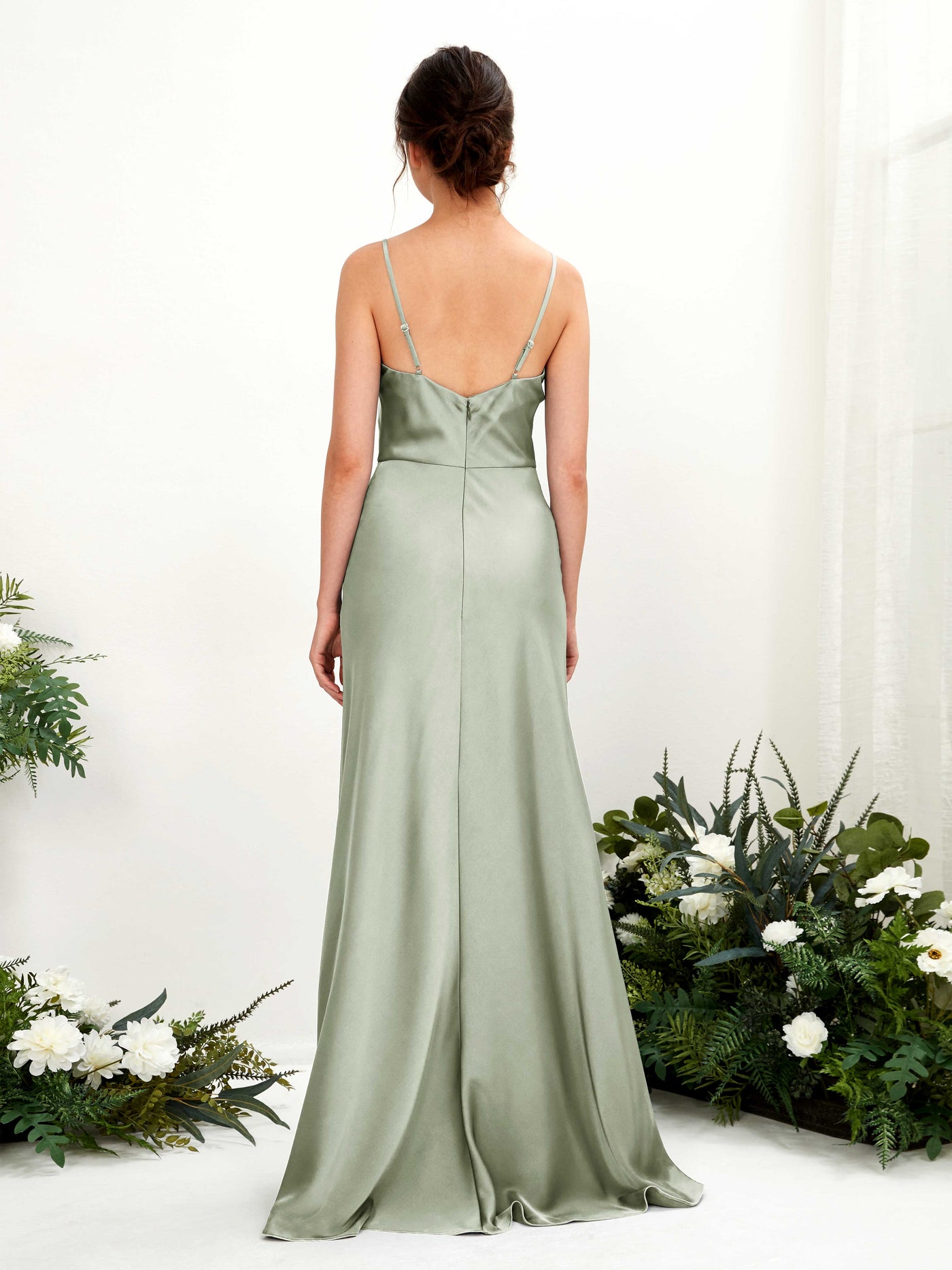Carlyna Vestido línea A escote drapeado hasta el suelo dama de honor Verde Salvia #color_verde-salvia