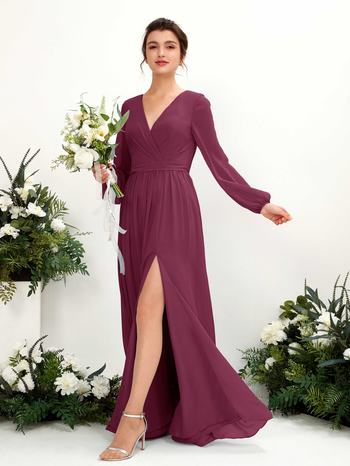 Carlyna Vestido línea A escote en V abertura pierna manga larga hasta el suelo dama de honor Chianti #color_chianti