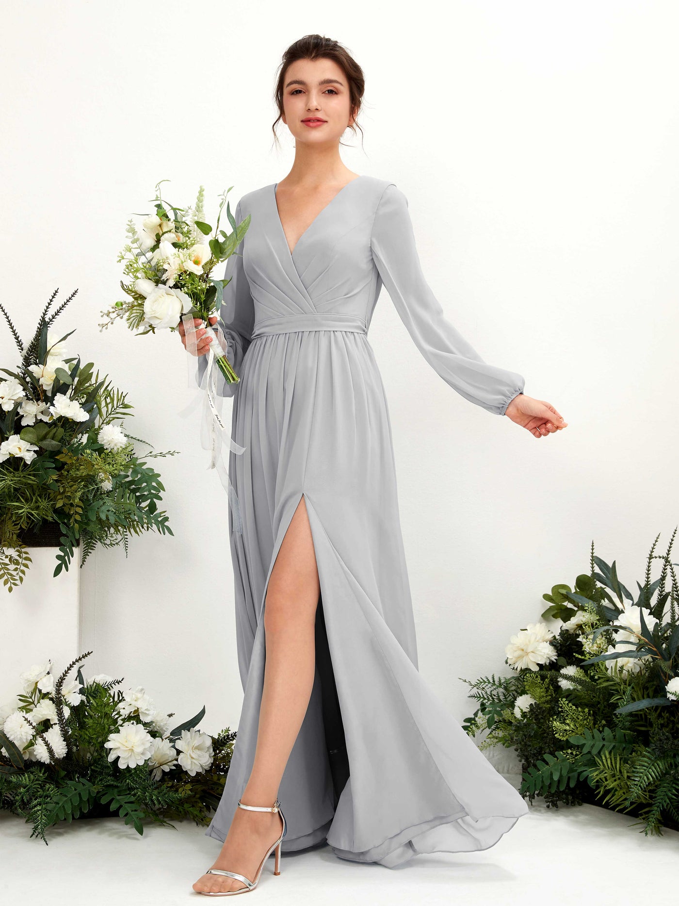 Carlyna Vestido línea A escote en V abertura pierna manga larga hasta el suelo dama de honor Plata #color_plata