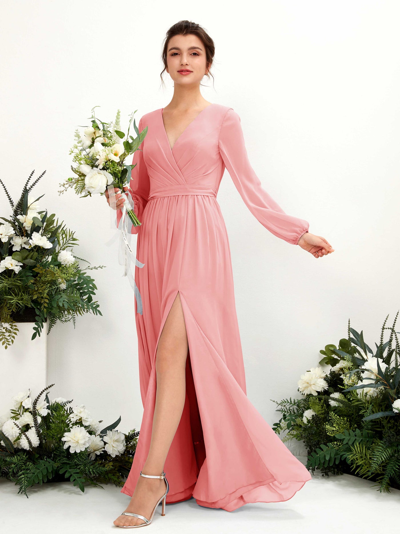 Carlyna Vestido línea A escote en V abertura pierna manga larga hasta el suelo dama de honor Rosa Ballet #color_rosa-ballet