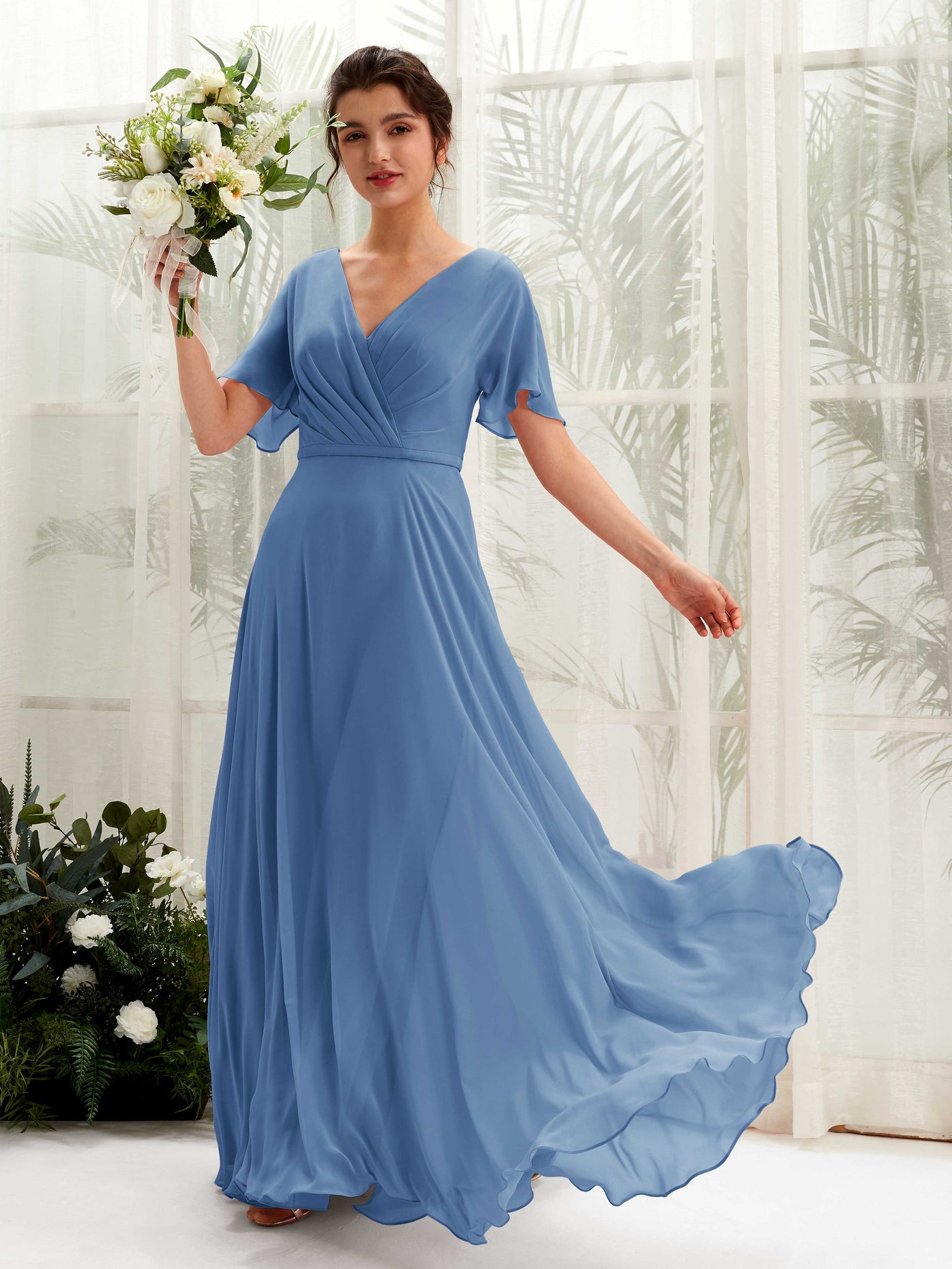 Carlyna Vestido Línea A Escote en V Escote cruzado Manga con vuelo Hasta el suelo Vestidos de dama de honor Azul polvoriento #color_azul-polvoriento
