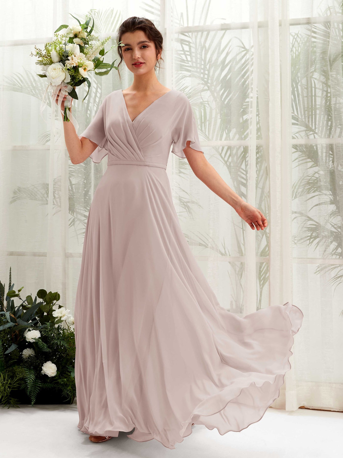 Carlyna Vestido Línea A Escote en V Escote cruzado Manga con vuelo Hasta el suelo Vestidos de dama de honor Gris Pardo #color_gris-pardo