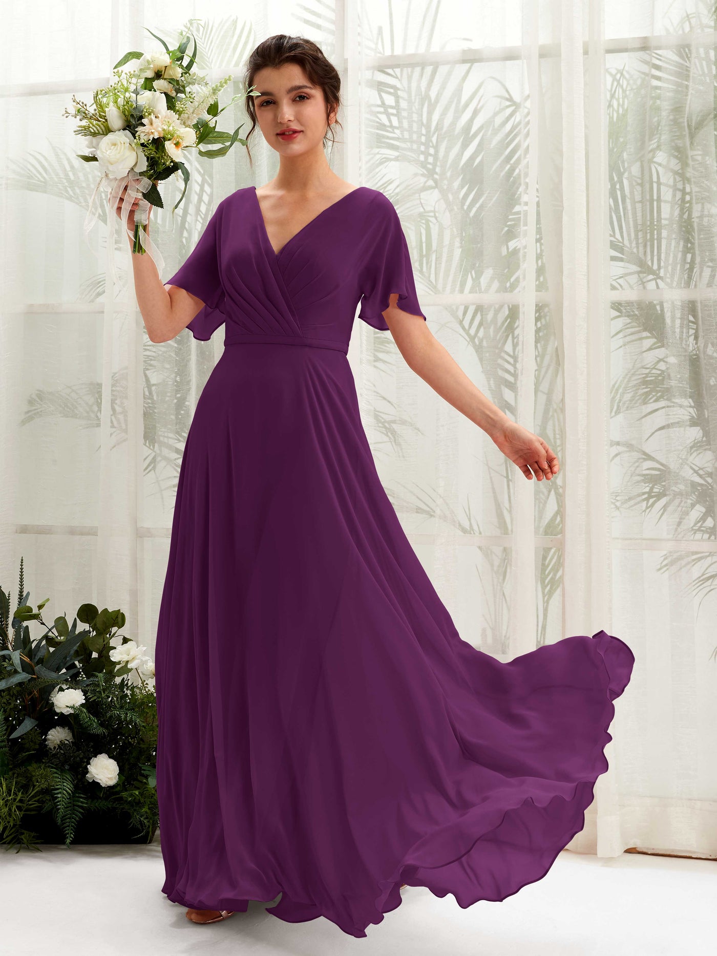 Carlyna Vestido Línea A Escote en V Escote cruzado Manga con vuelo Hasta el suelo Vestidos de dama de honor Uva #color_uva