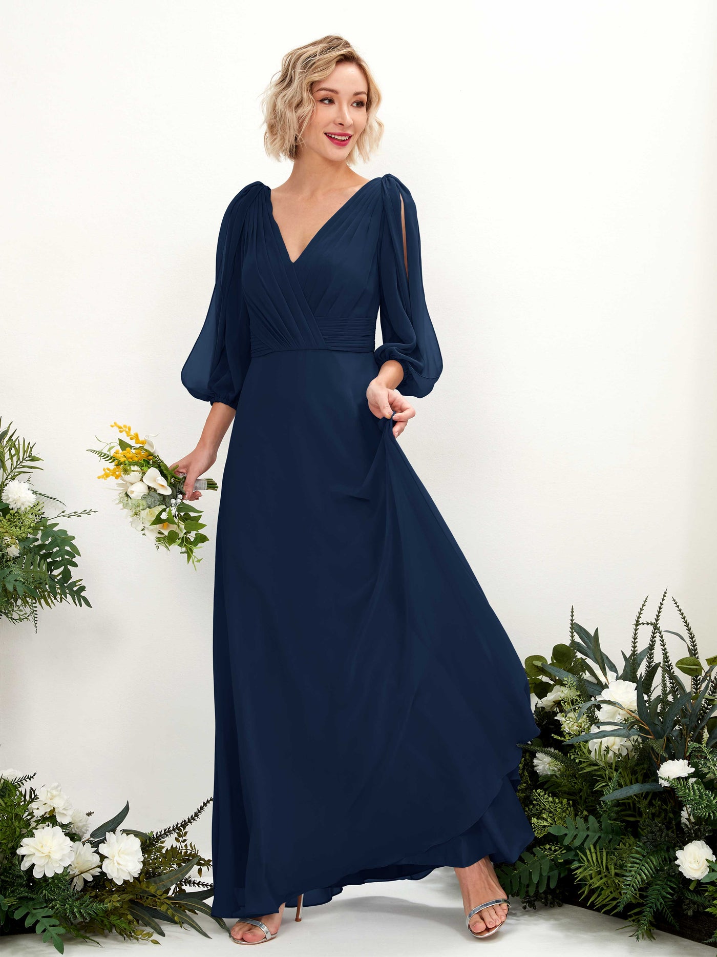 Carlyna Vestido Línea A Escote en V Escote cruzado Manga tres cuartos Hasta el suelo Vestidos de dama de honor Azul Marino #color_azul-marino