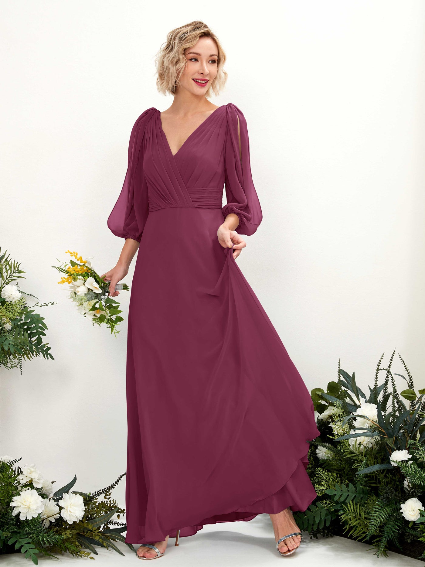 Carlyna Vestido Línea A Escote en V Escote cruzado Manga tres cuartos Hasta el suelo Vestidos de dama de honor Chianti #color_chianti