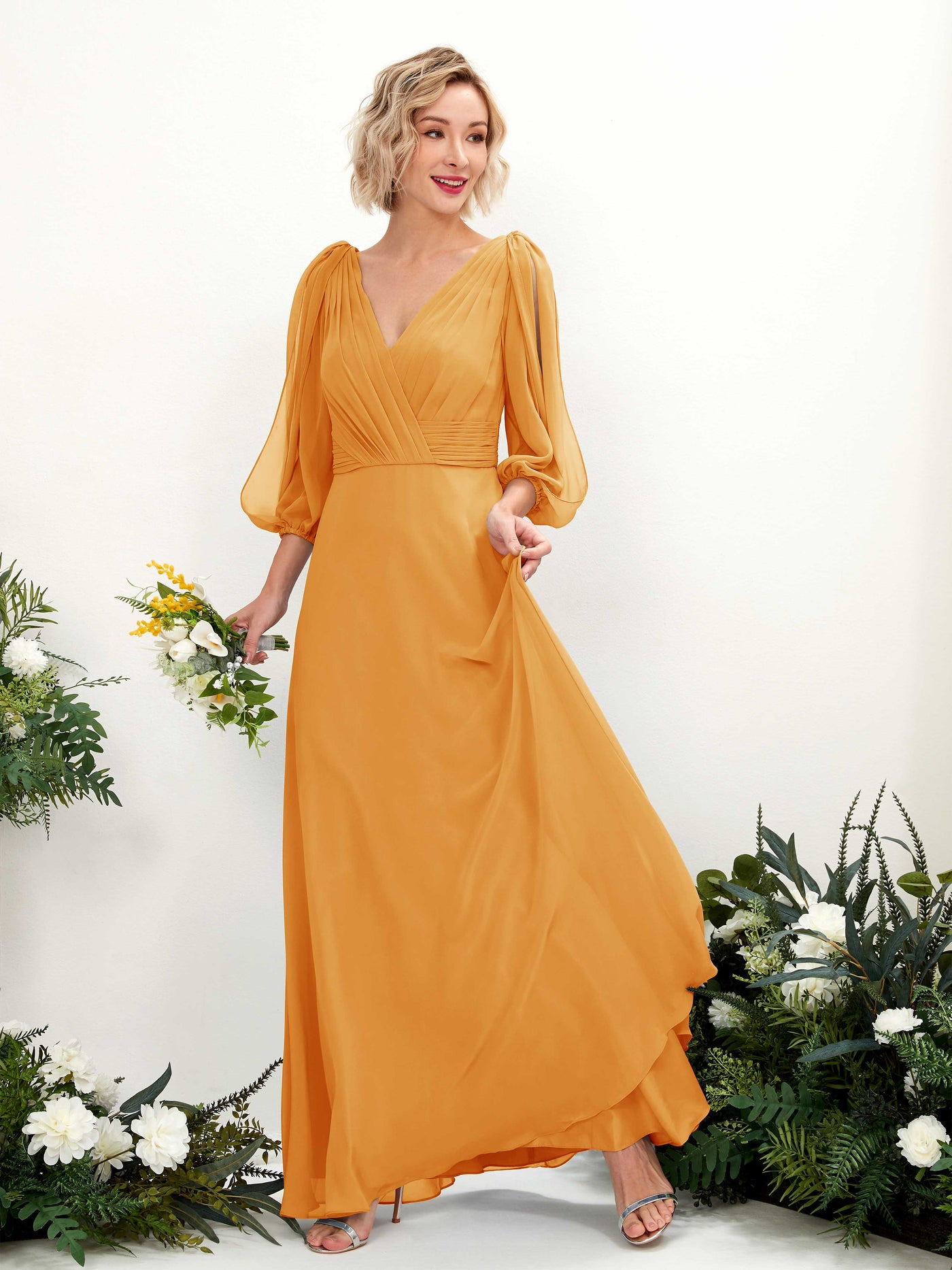 Carlyna Vestido Línea A Escote en V Escote cruzado Manga tres cuartos Hasta el suelo Vestidos de dama de honor Mango #color_mango