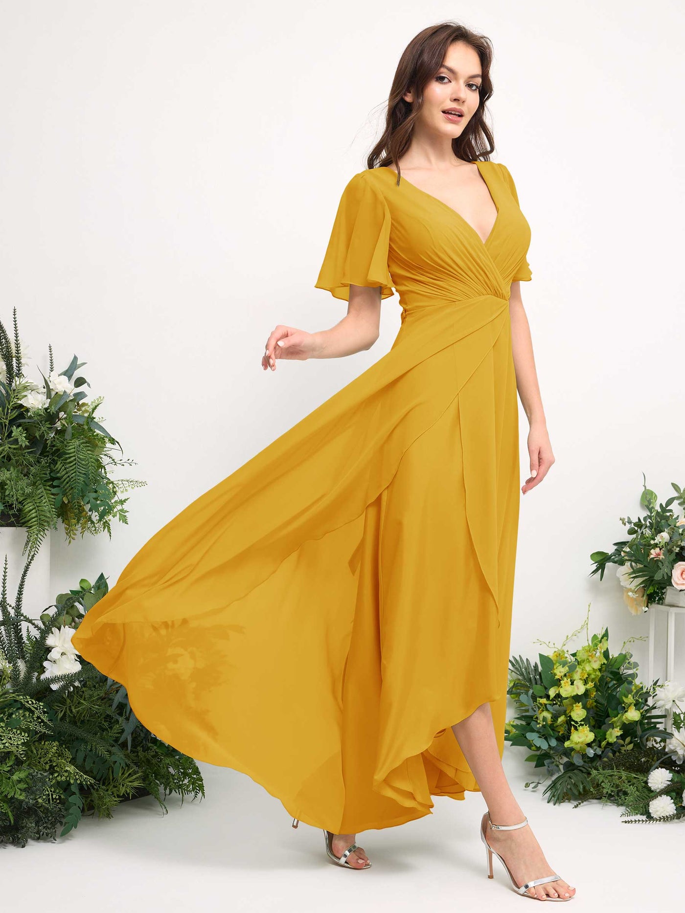 Carlyna Vestido línea A escote en V gasa hasta el suelo dama de honor Amarillo Mostaza #color_amarillo-mostaza